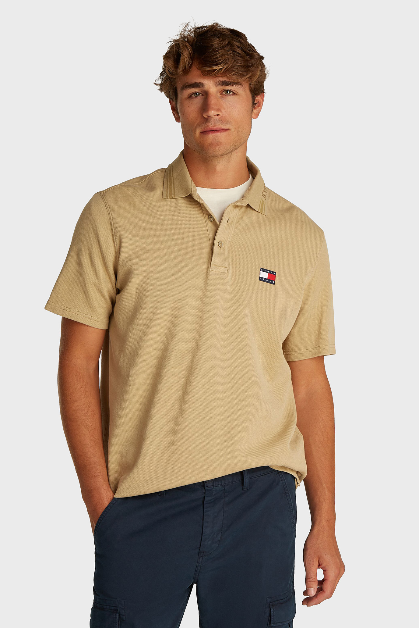 Мужское бежевое поло BRANDED NECK Бежевый S Tommy Jeans DM0DM20917 Мужское бежевое поло BRANDED NECK Бежевый S Tommy Jeans DM0DM20917