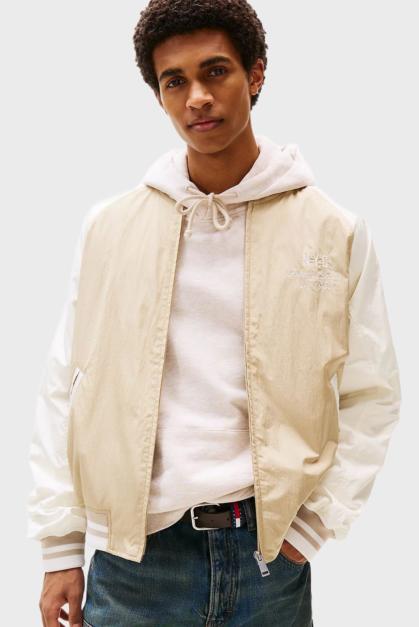 Мужской бежевый бомбер LW GRAPHIC Бежевый S Tommy Jeans DM0DM21668 Мужской бежевый бомбер LW GRAPHIC Бежевый S Tommy Jeans DM0DM21668