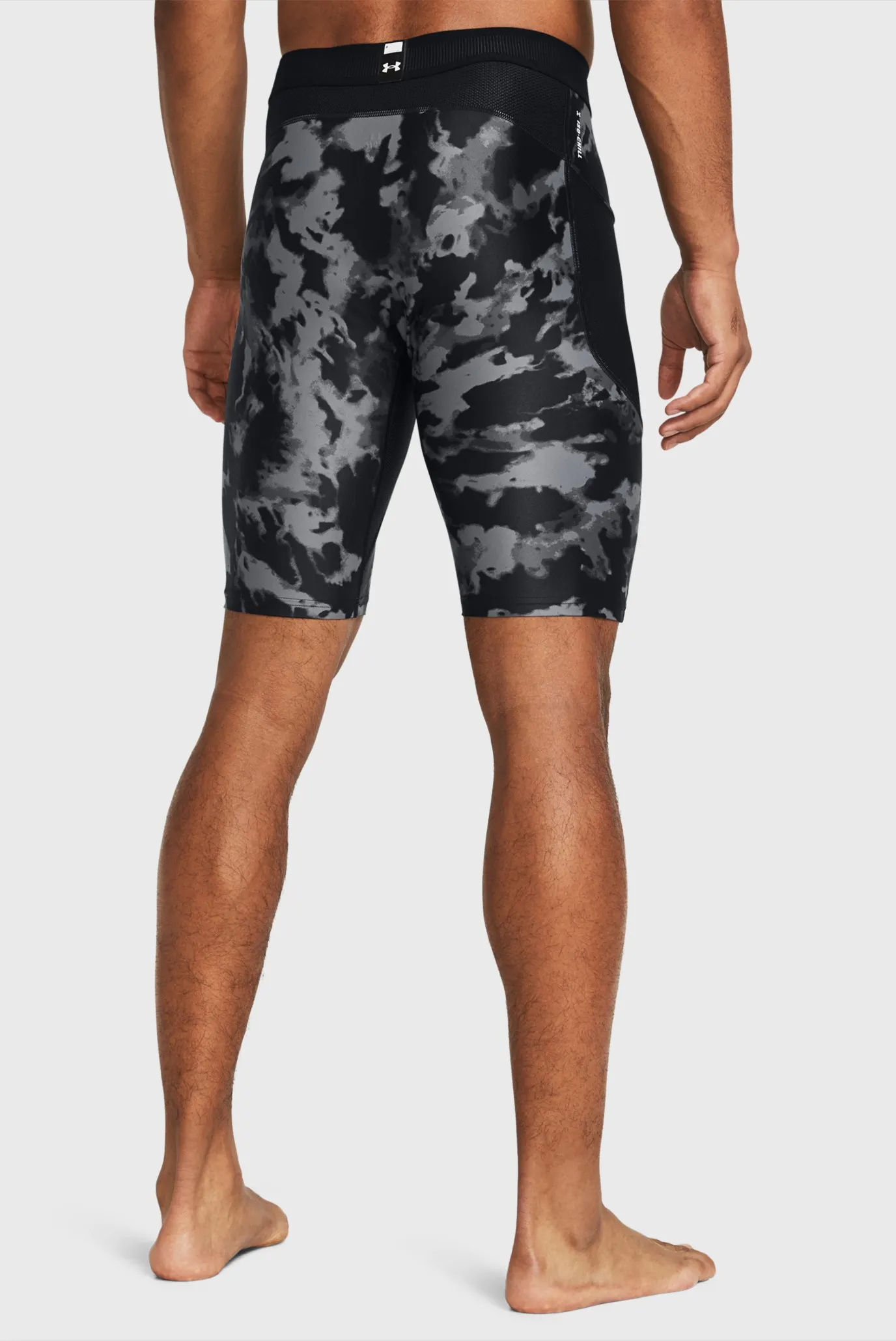 Чоловічі чорні камуфляжні велосипедки UA HG IsoChill Prtd Lg Sts 2