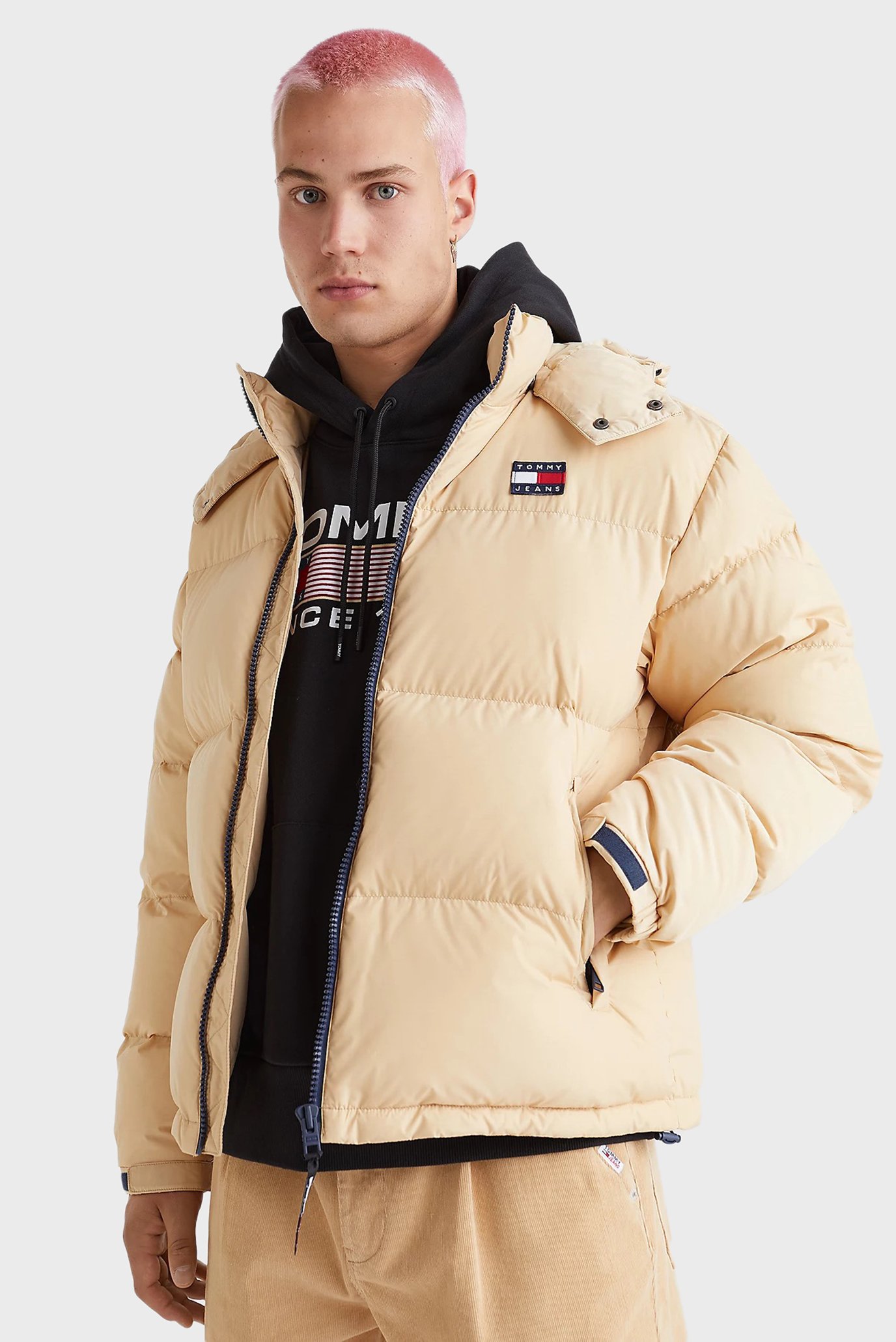 Мужской бежевый пуховик TJM ALASKA PUFFER Бежевый M Tommy Jeans DM0DM15445 Мужской бежевый пуховик TJM ALASKA PUFFER Бежевый M Tommy Jeans DM0DM15445