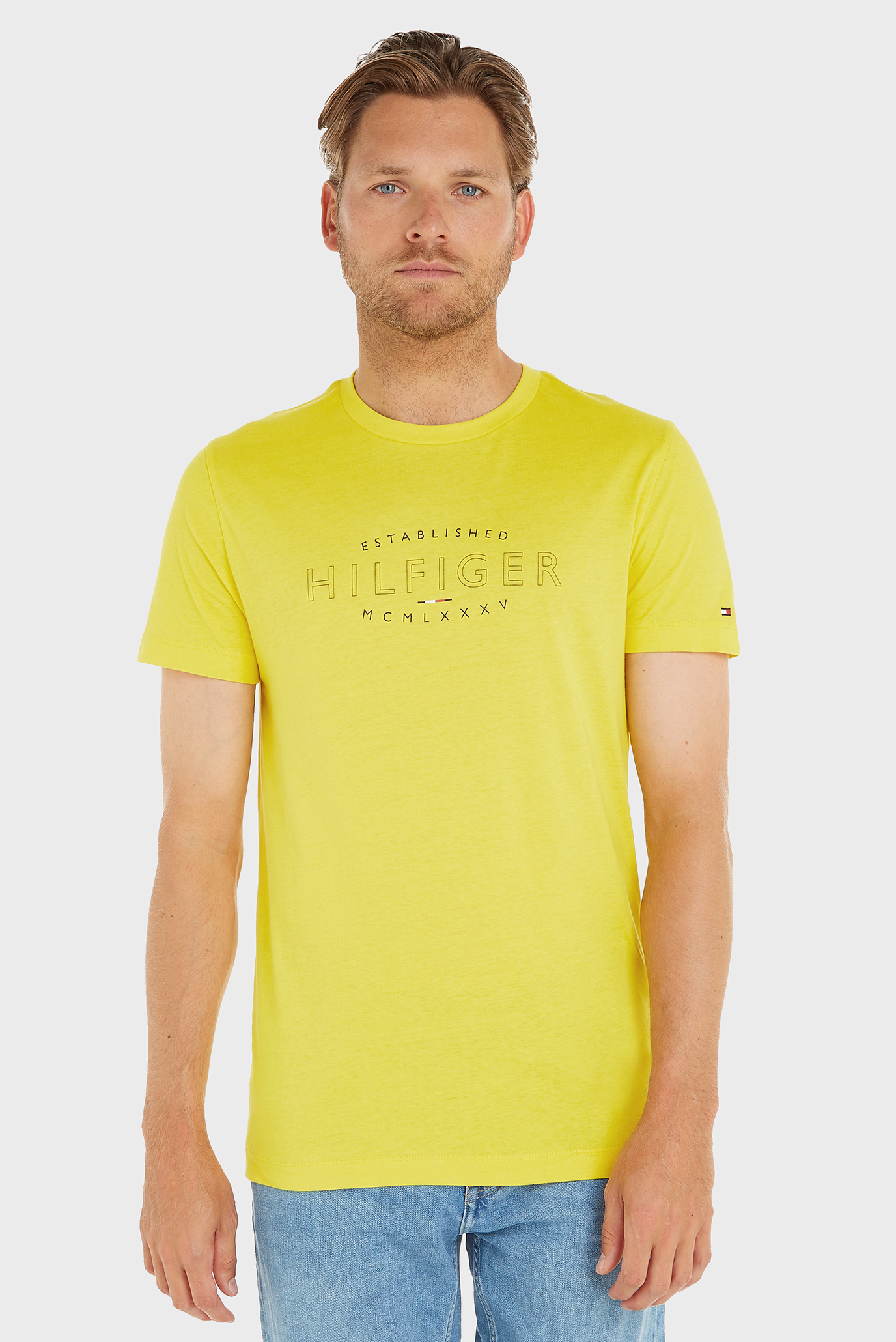 Мужская желтая футболка HILFIGER CURVE LOGO TEE Желтый M Tommy Hilfiger MW0MW30034 Мужская желтая футболка HILFIGER CURVE LOGO TEE Желтый M Tommy Hilfiger MW0MW30034