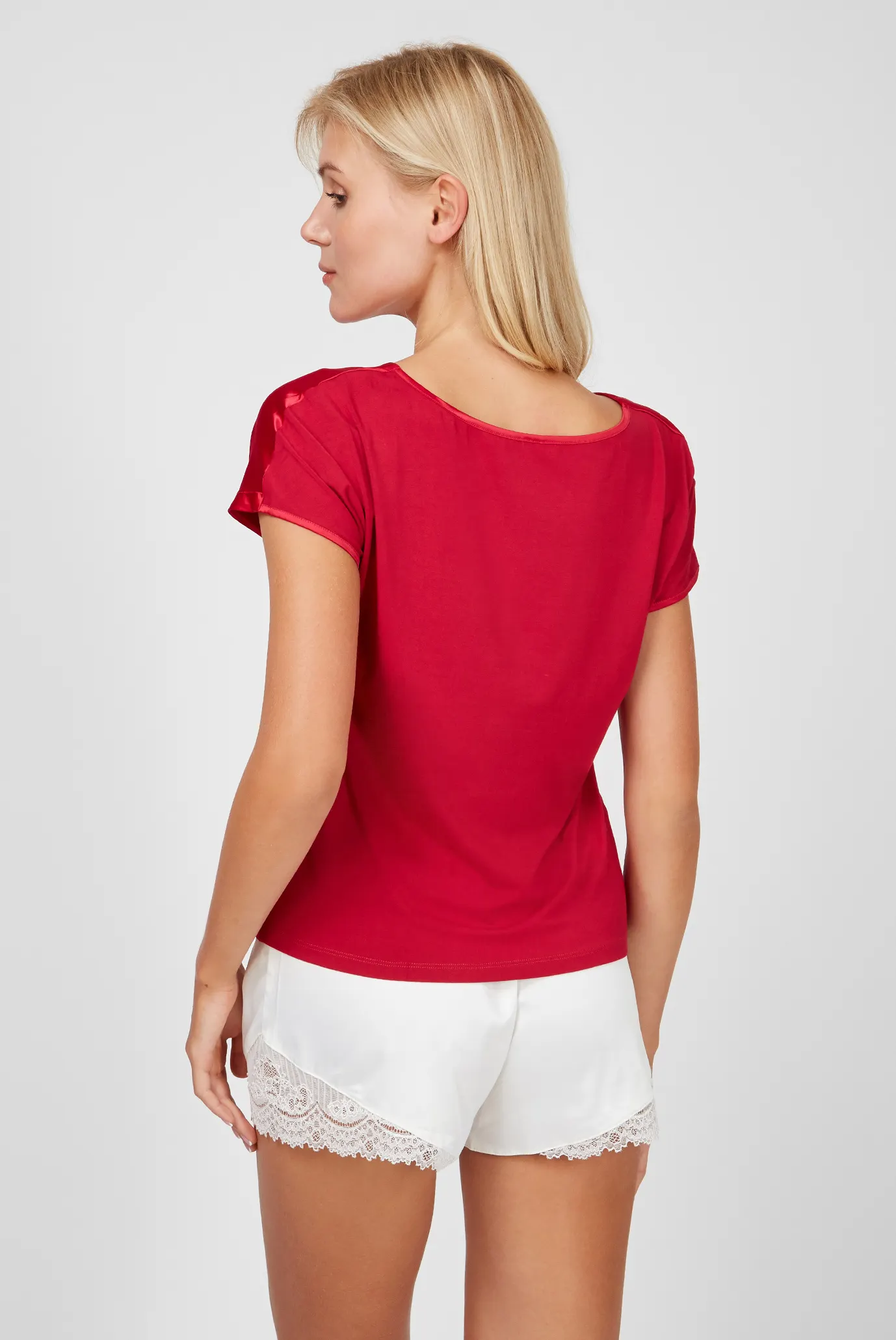 Жіноча малинова блуза 3