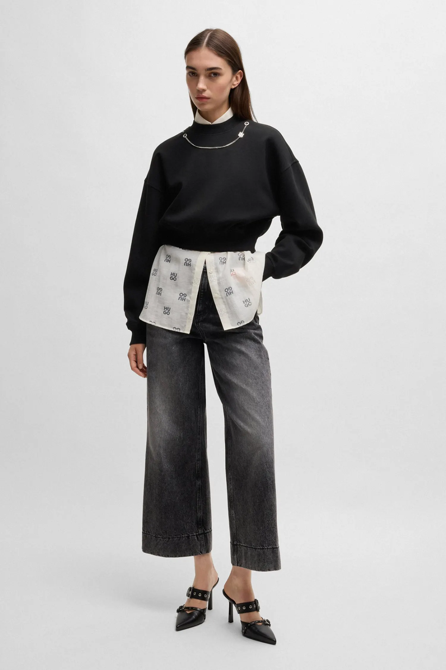 Жіночий чорний світшот 2