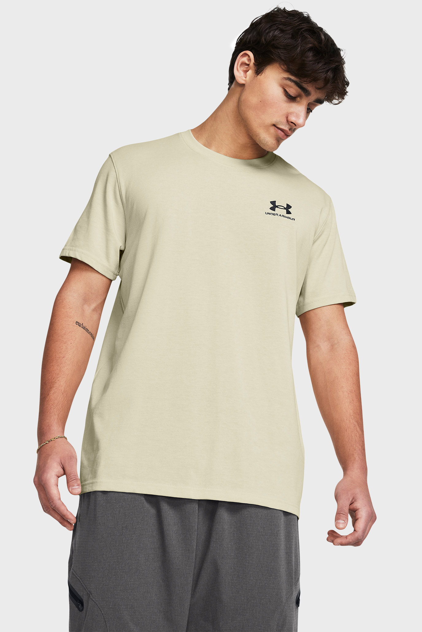 Мужская бежевая футболка UA M LOGO EMB HEAVYWEIGHT SS Бежевый L Under Armour 1373997-273 Мужская бежевая футболка UA M LOGO EMB HEAVYWEIGHT SS Бежевый L Under Armour 1373997-273