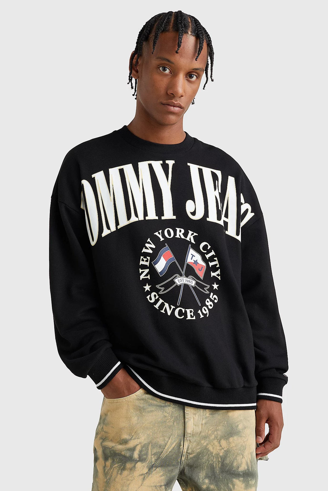 Tommy jeans store clean collegiate crew