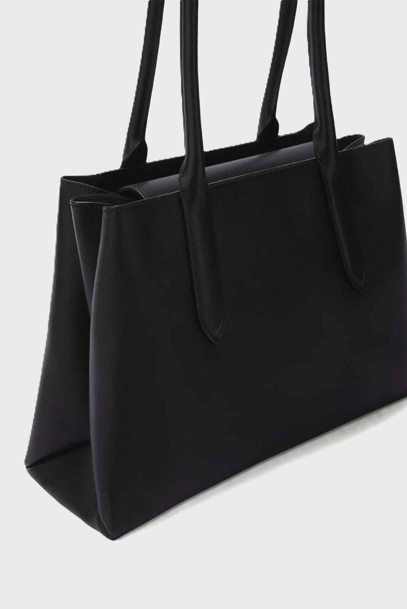 Женская черная кожаная сумка 2