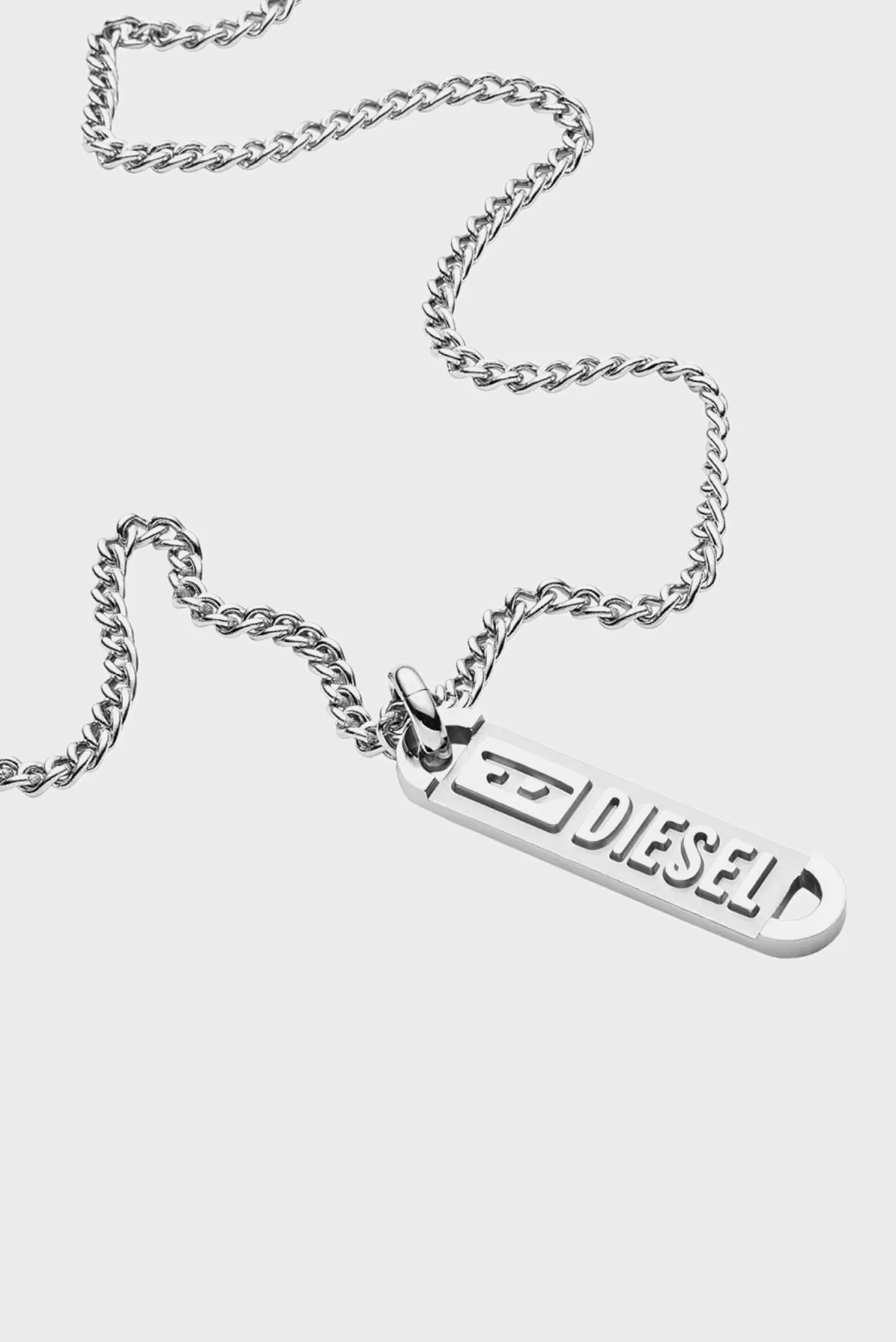 Серебристая подвеска DIESEL FONT 2