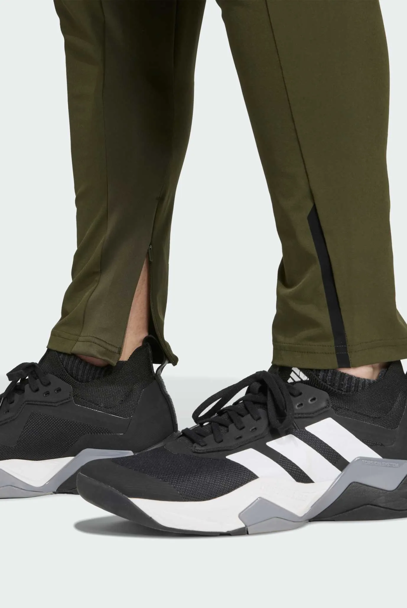 Мужские оливковые спортивные брюки Designed for Training Hybrid 5