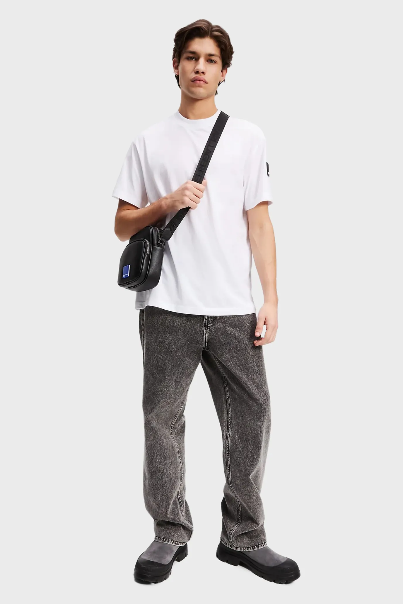 Мужская белая футболка reg rubber patch tee 2