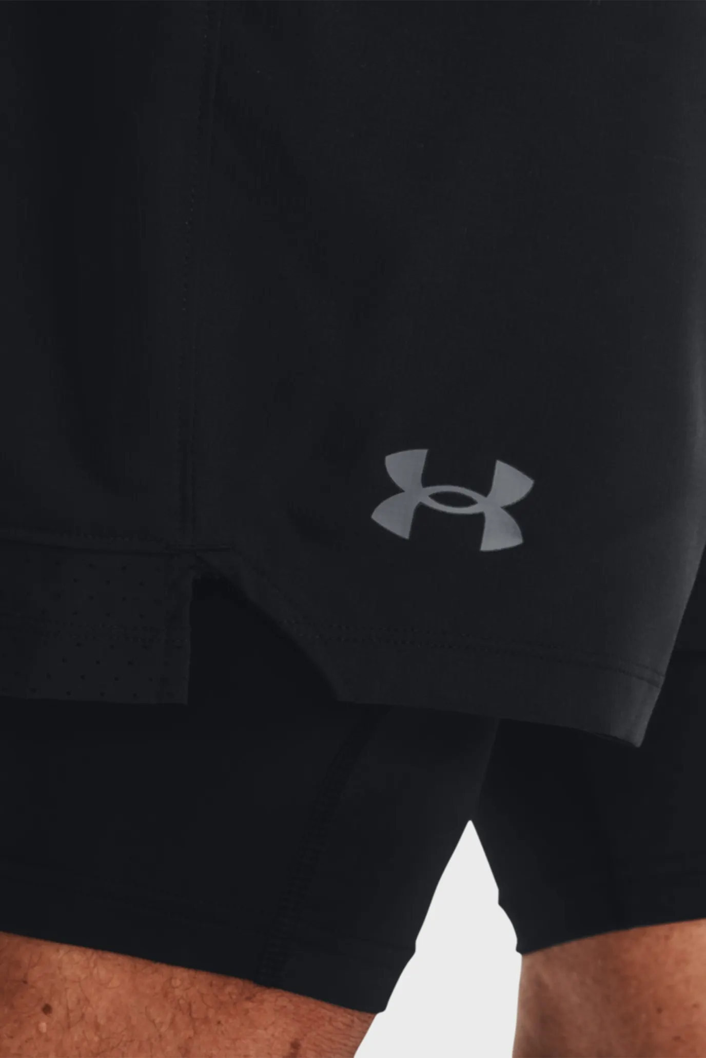 Чоловічі чорні шорти UA Vanish Woven 2in1 Sts 4
