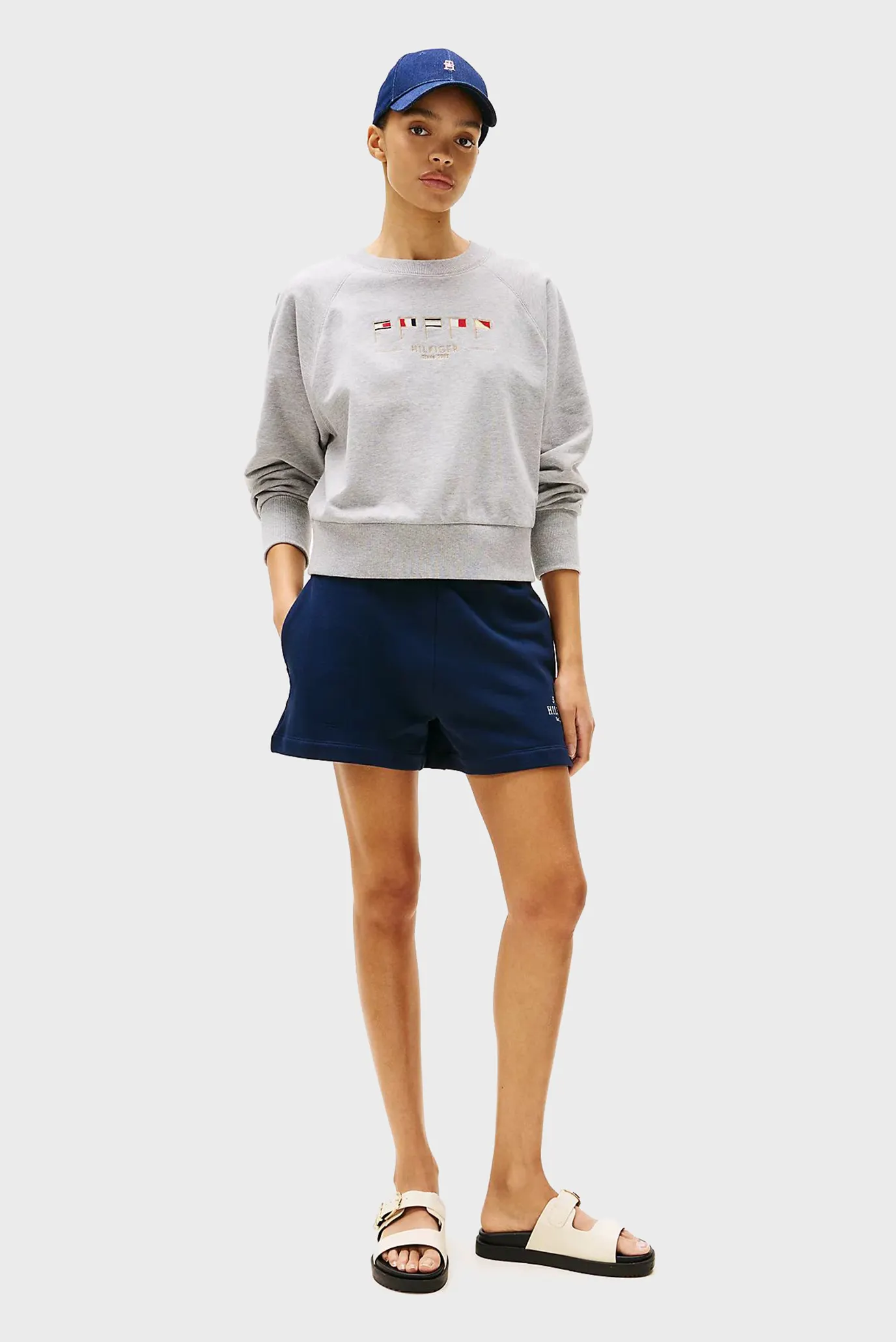 Женский серый свитшот REG SAIL FLAGS 2