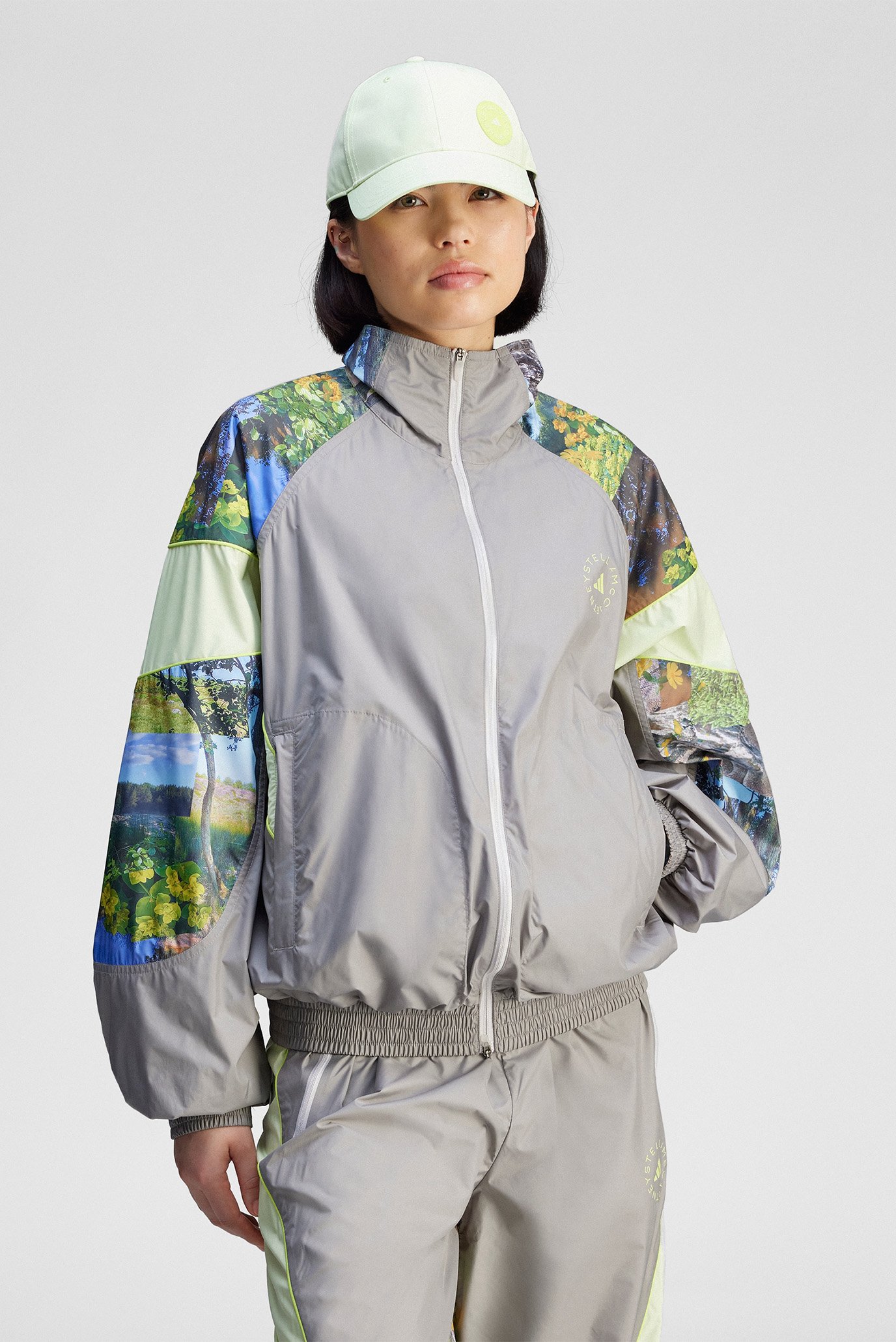 Женская серая спортивная кофта adidas by Stella McCartney Earth Collage Woven 1