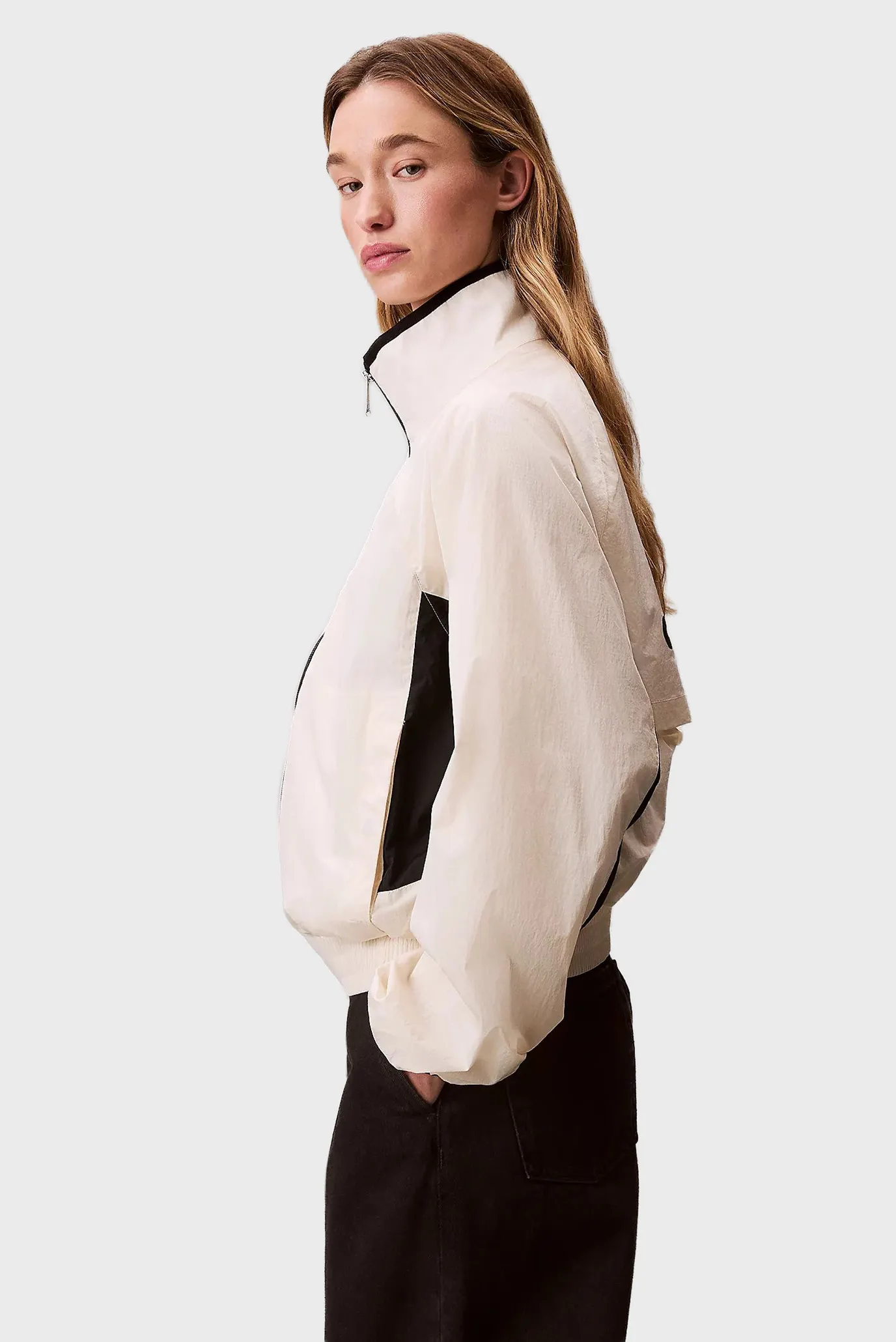 Жіноча біла вітровка RETRO TRACK JACKET 5