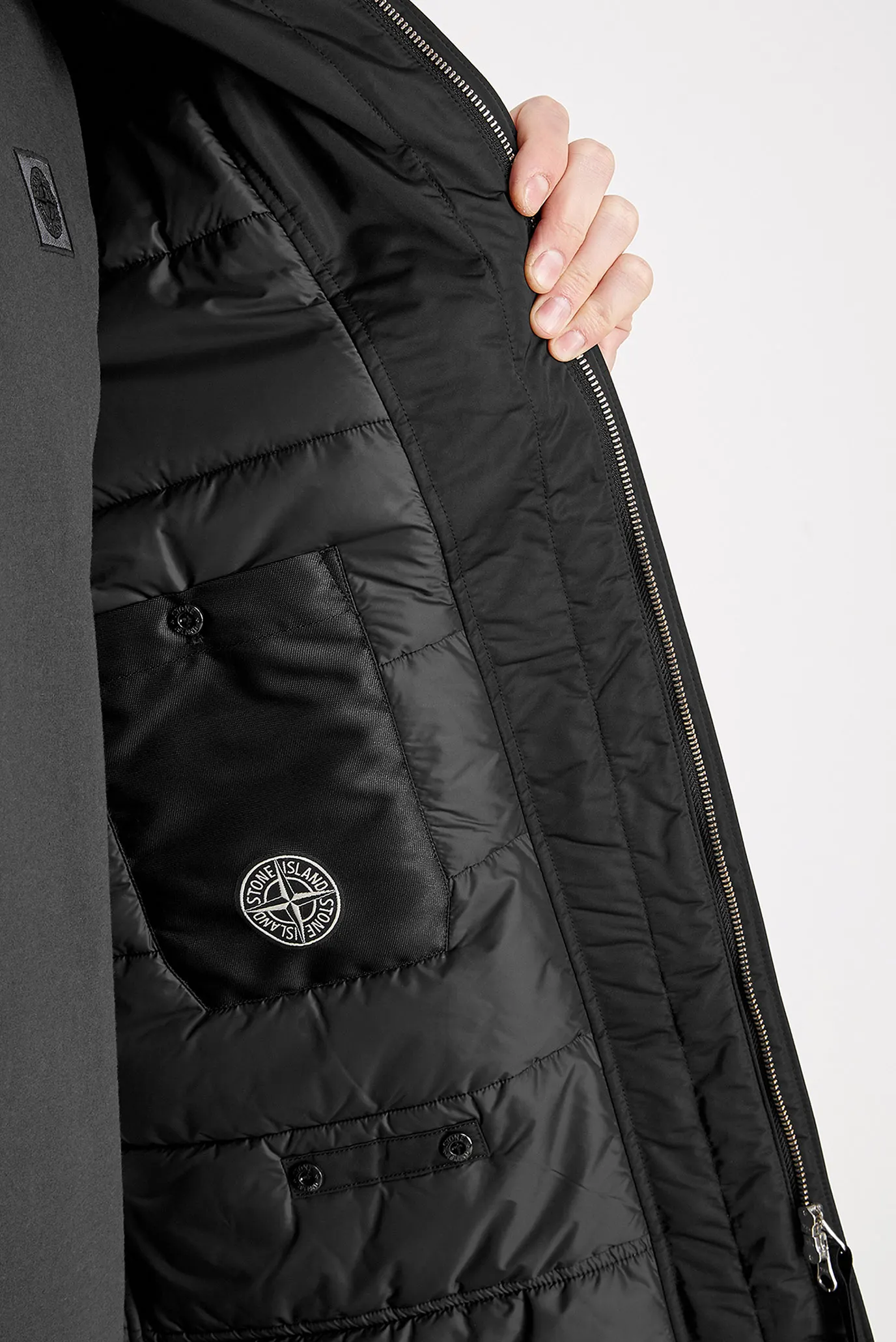 Мужской черный плащ Stone Island 771542646 — MD-Fashion