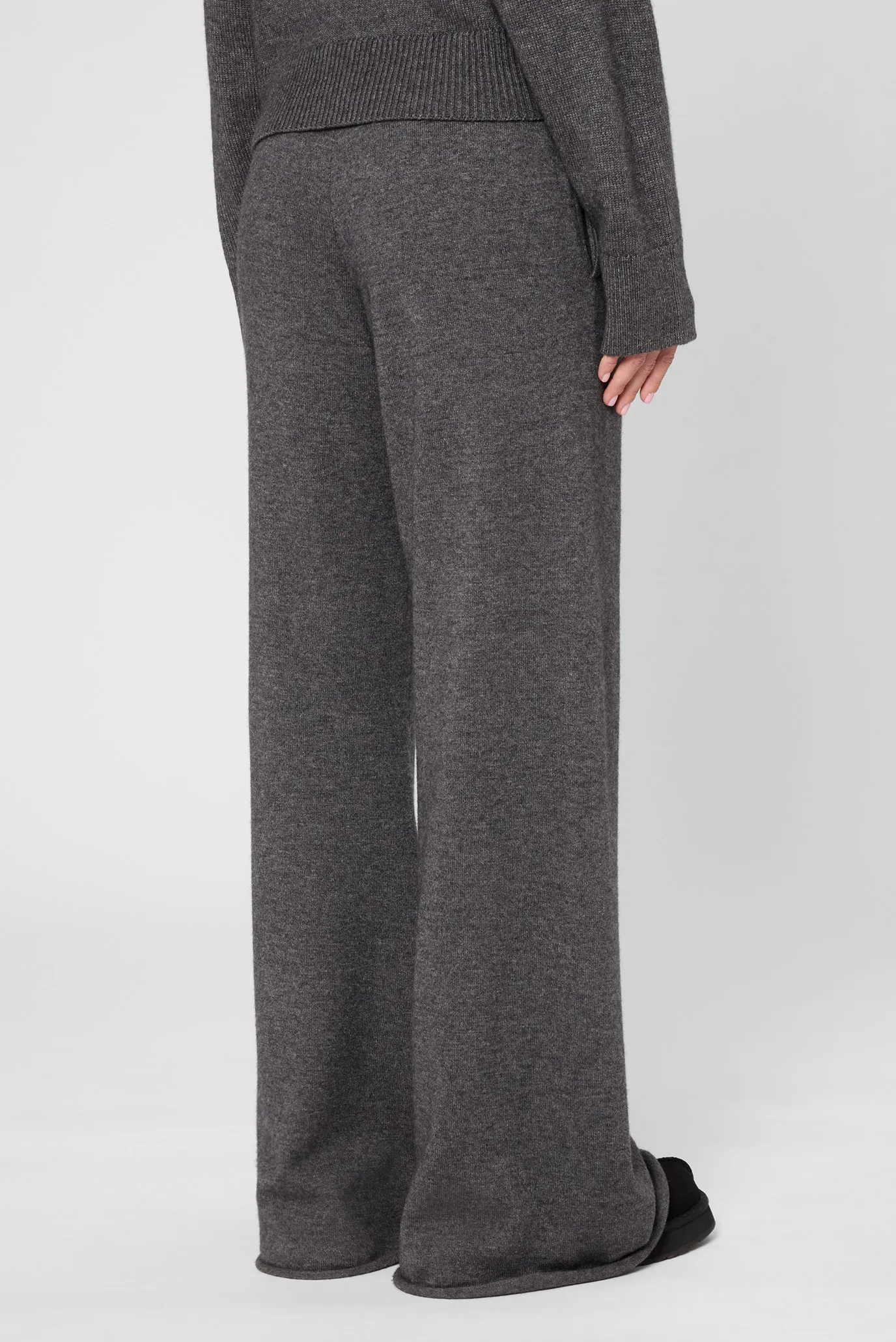 Жіночі темно-сірі брюки 4