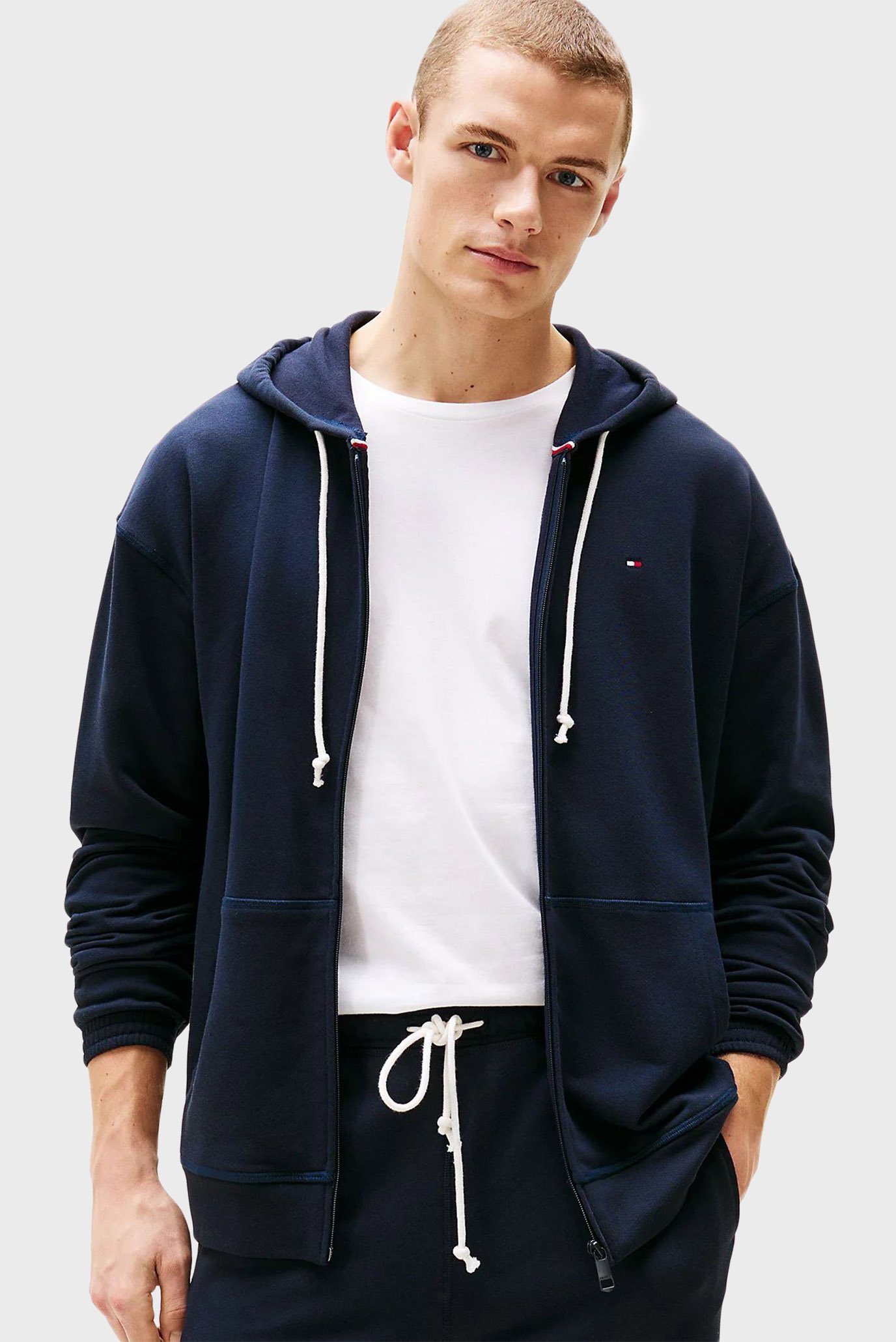 Мужское темно-синее худи FZ HOODIE Синий XL Tommy Hilfiger UM0UM03511 Мужское темно-синее худи FZ HOODIE Синий XL Tommy Hilfiger UM0UM03511