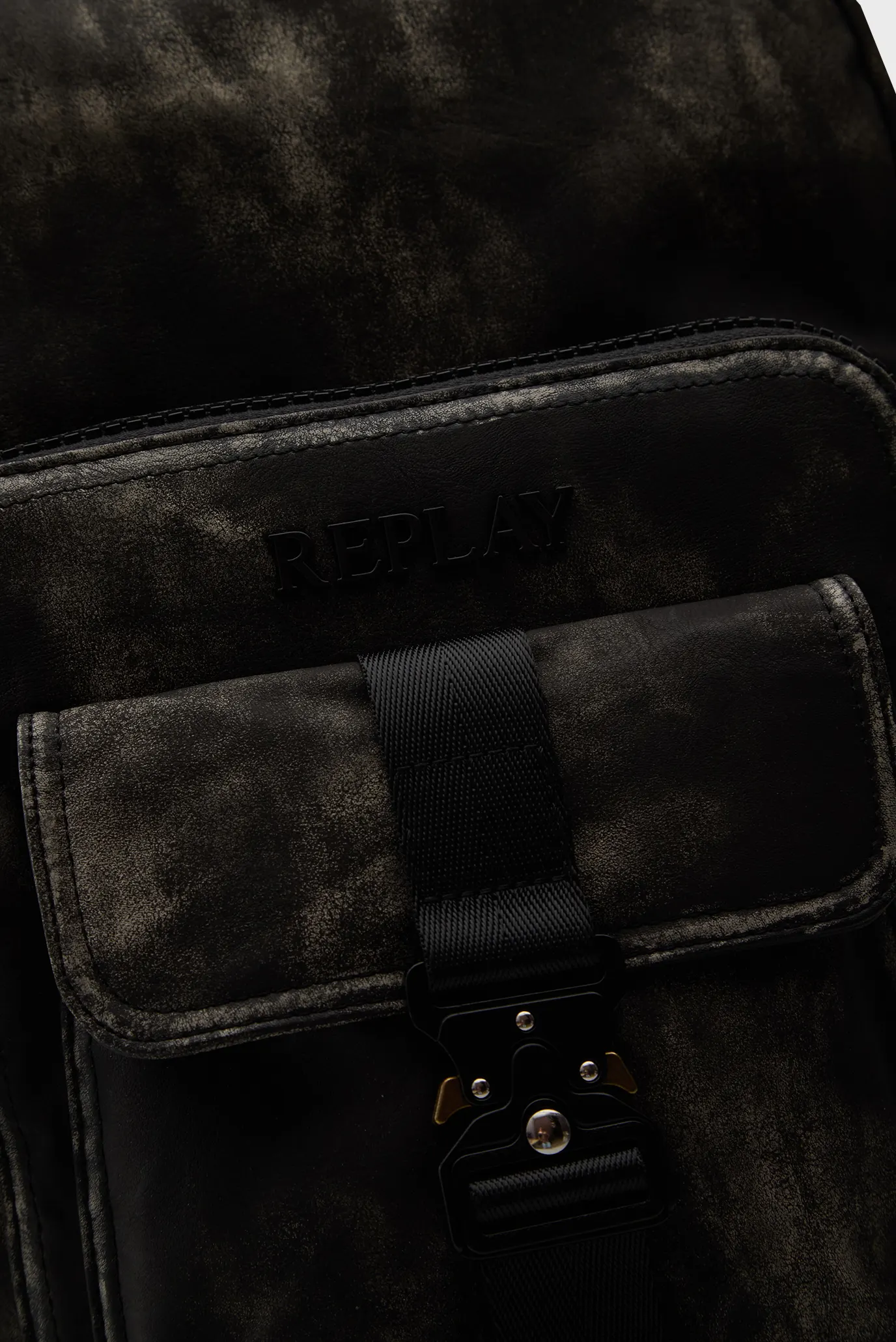 Чоловічий чорний рюкзак 2