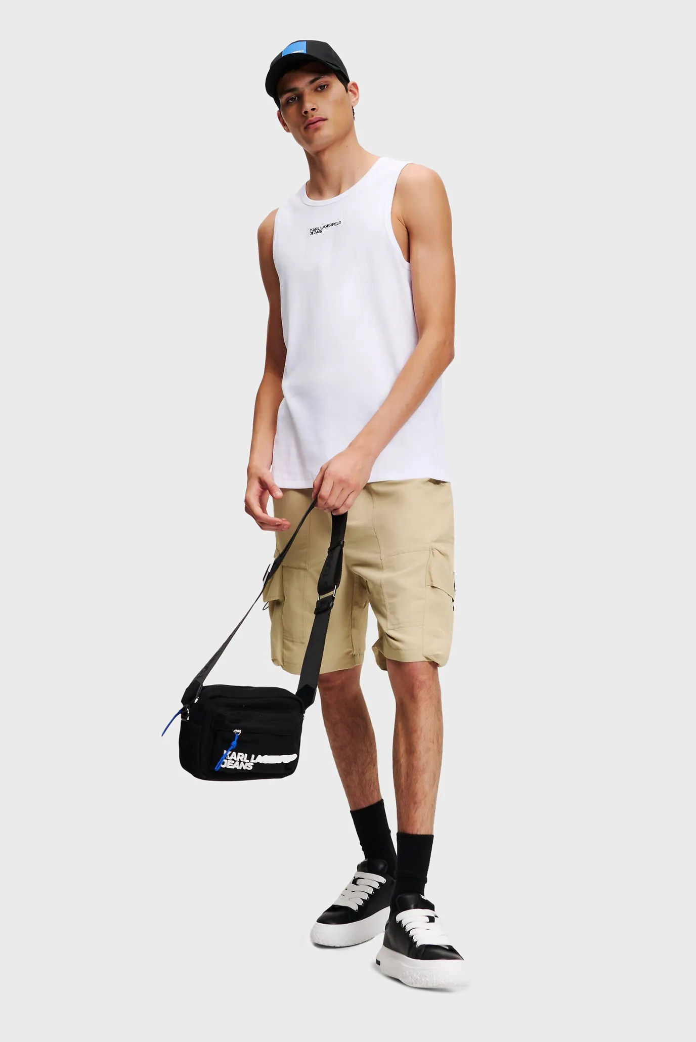 Чоловіча біла майка 2