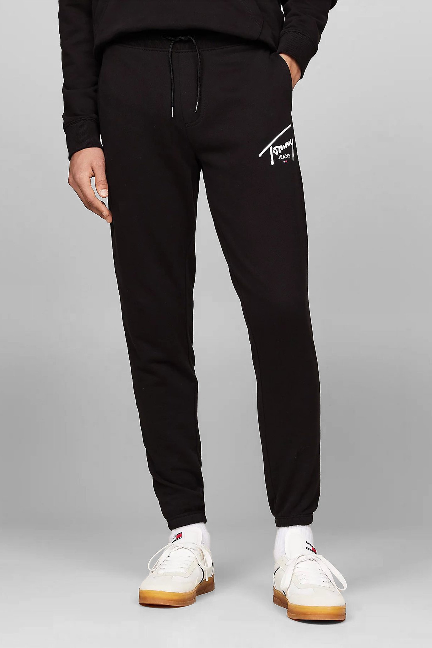 Мужские черные спортивные брюки TJM SLIM ENTRY GRPHC SWTPNT EXT 1