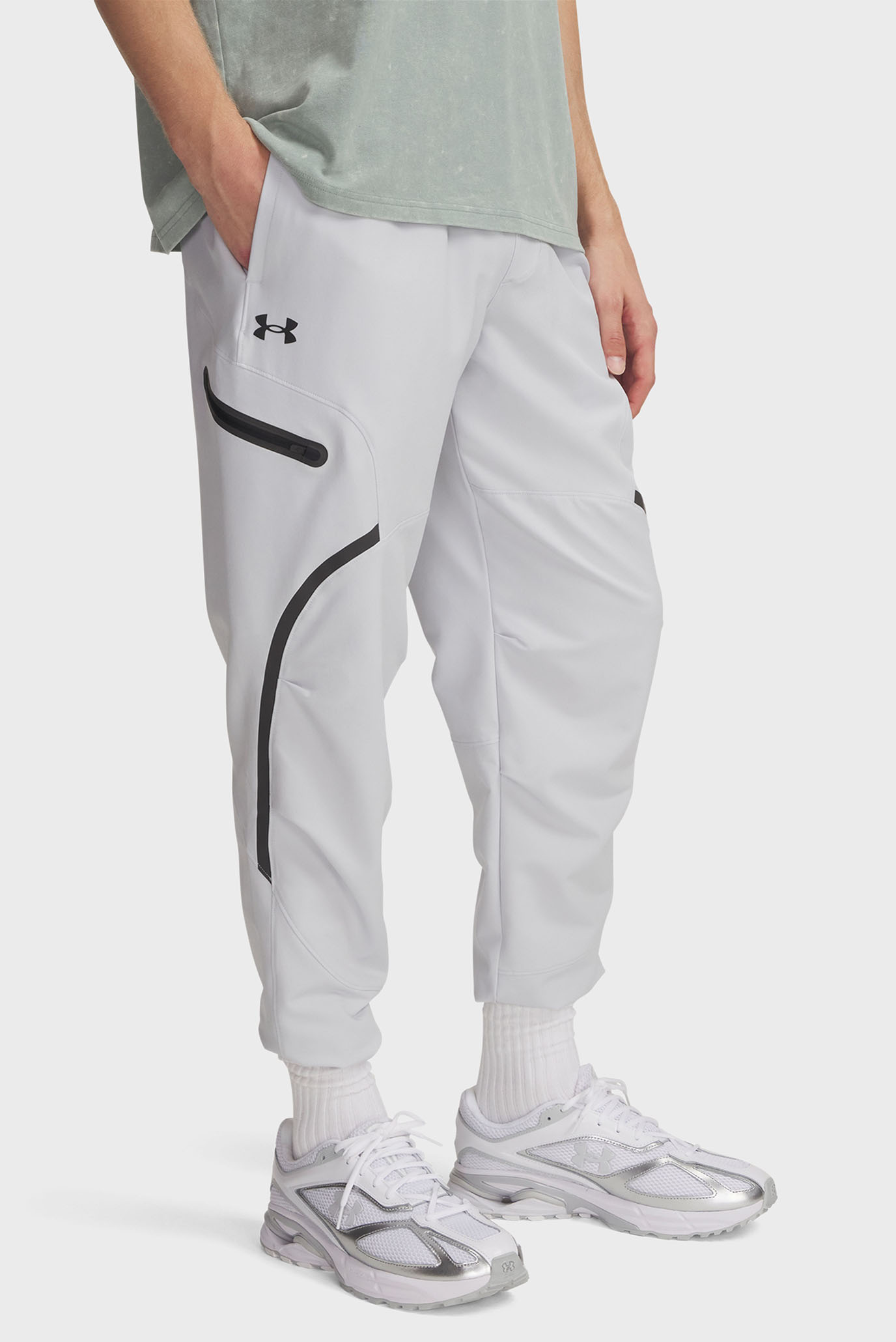 Мужские светло-серые спортивные брюки UA Unstoppable Cargo Pant Серый S Under Armour 1390256-014 Мужские светло-серые спортивные брюки UA Unstoppable Cargo Pant Серый S Under Armour 1390256-014