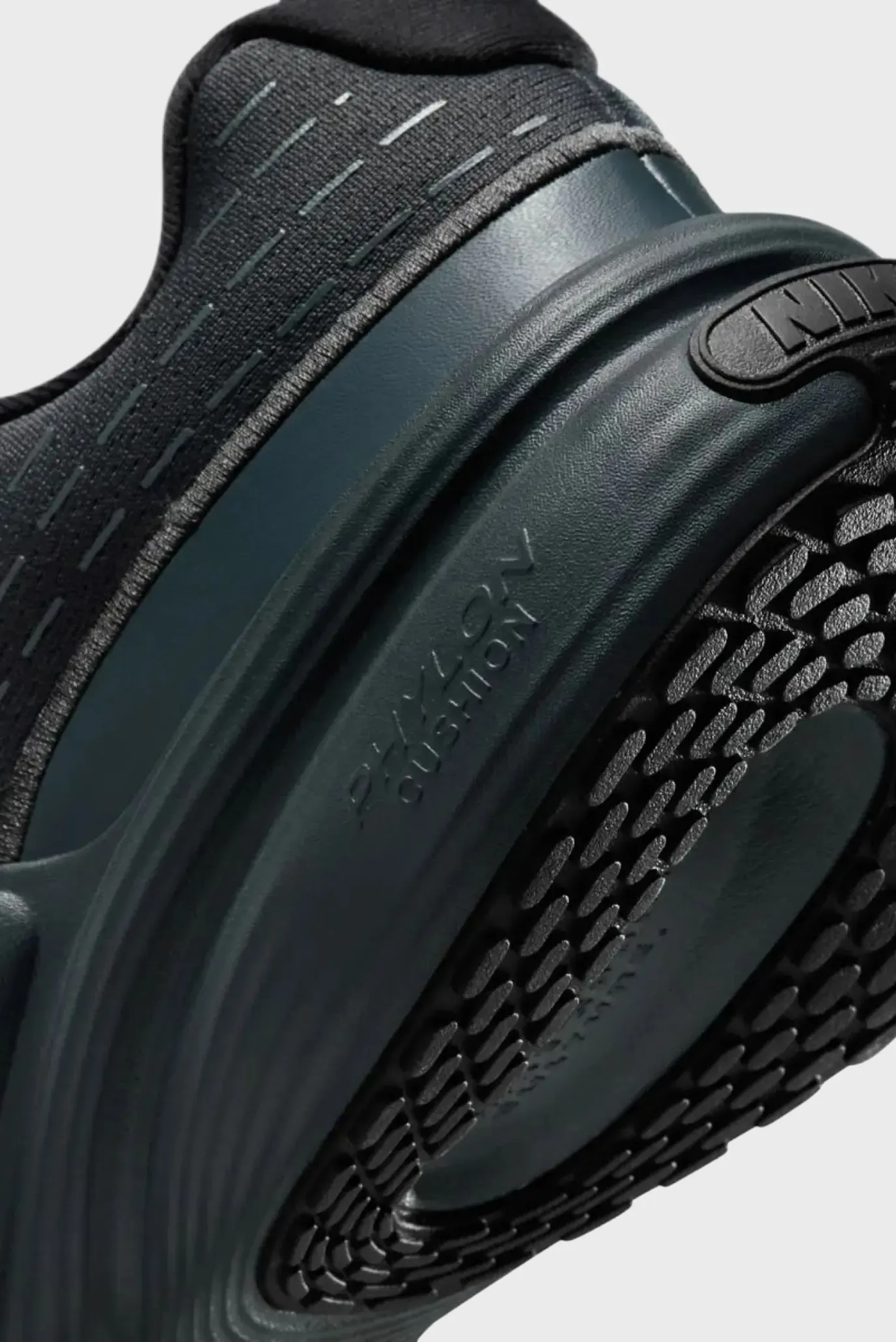 Чоловічі чорні кросівки 5