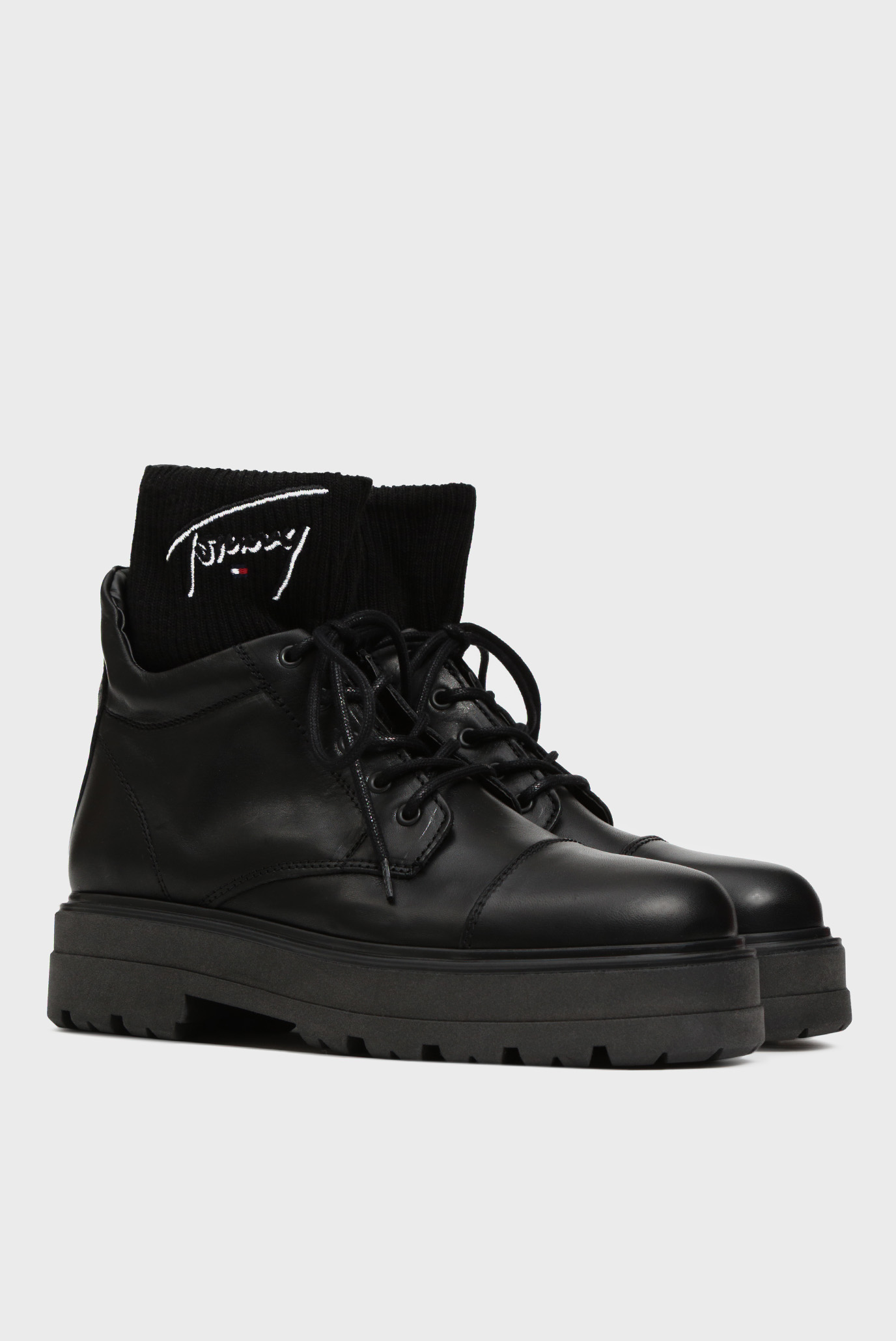 tommy signature flatform boot en0en00678 black 990