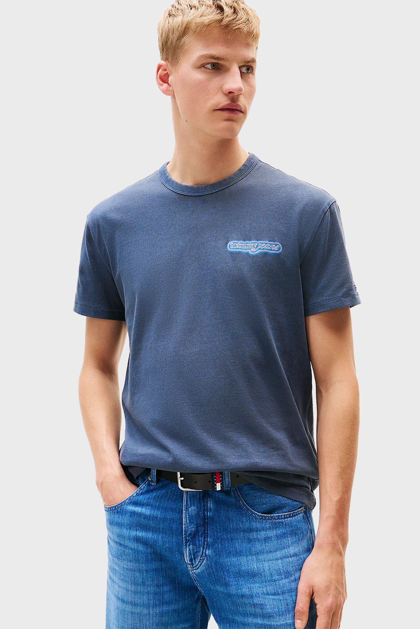 Мужская темно-синяя футболка REG NOVELTY FAIR Синий XXL Tommy Jeans DM0DM21829 Мужская темно-синяя футболка REG NOVELTY FAIR Синий XXL Tommy Jeans DM0DM21829