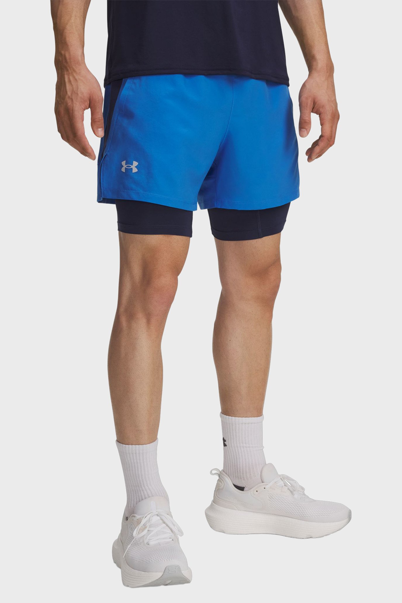 Мужские голубые шорты UA LAUNCH 5 2 Голубой L Under Armour 1382640-402 Мужские голубые шорты UA LAUNCH 5 2 Голубой L Under Armour 1382640-402