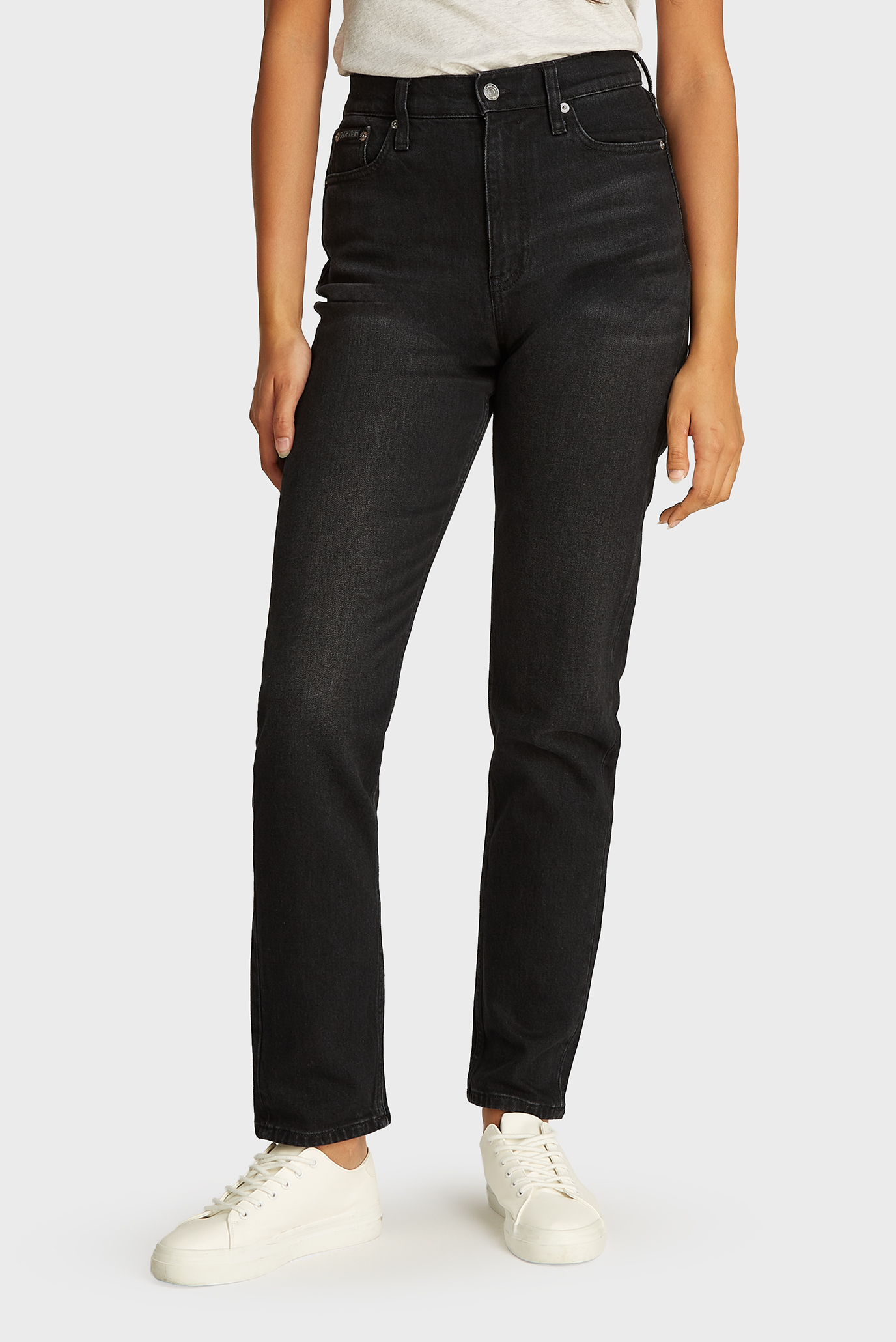 Женские черные джинсы AUTHENTIC SLIM STRAIGHT Черный 27-32 Calvin Klein Jeans J20J223985 Женские черные джинсы AUTHENTIC SLIM STRAIGHT Черный 27-32 Calvin Klein Jeans J20J223985