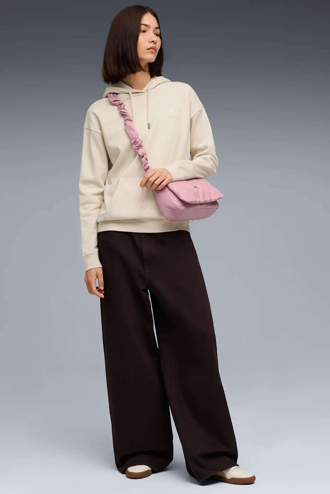 Жіноче бежеве худі PUMA Class Relaxed Hoodie Women 2