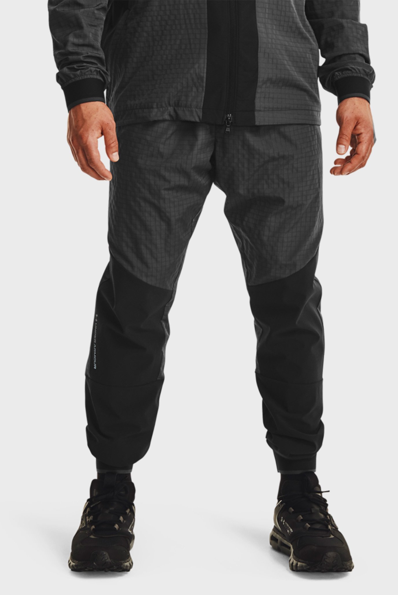 Мужские черные спортивные брюки UA RUSH ™ LEGACY WIND PANT 1