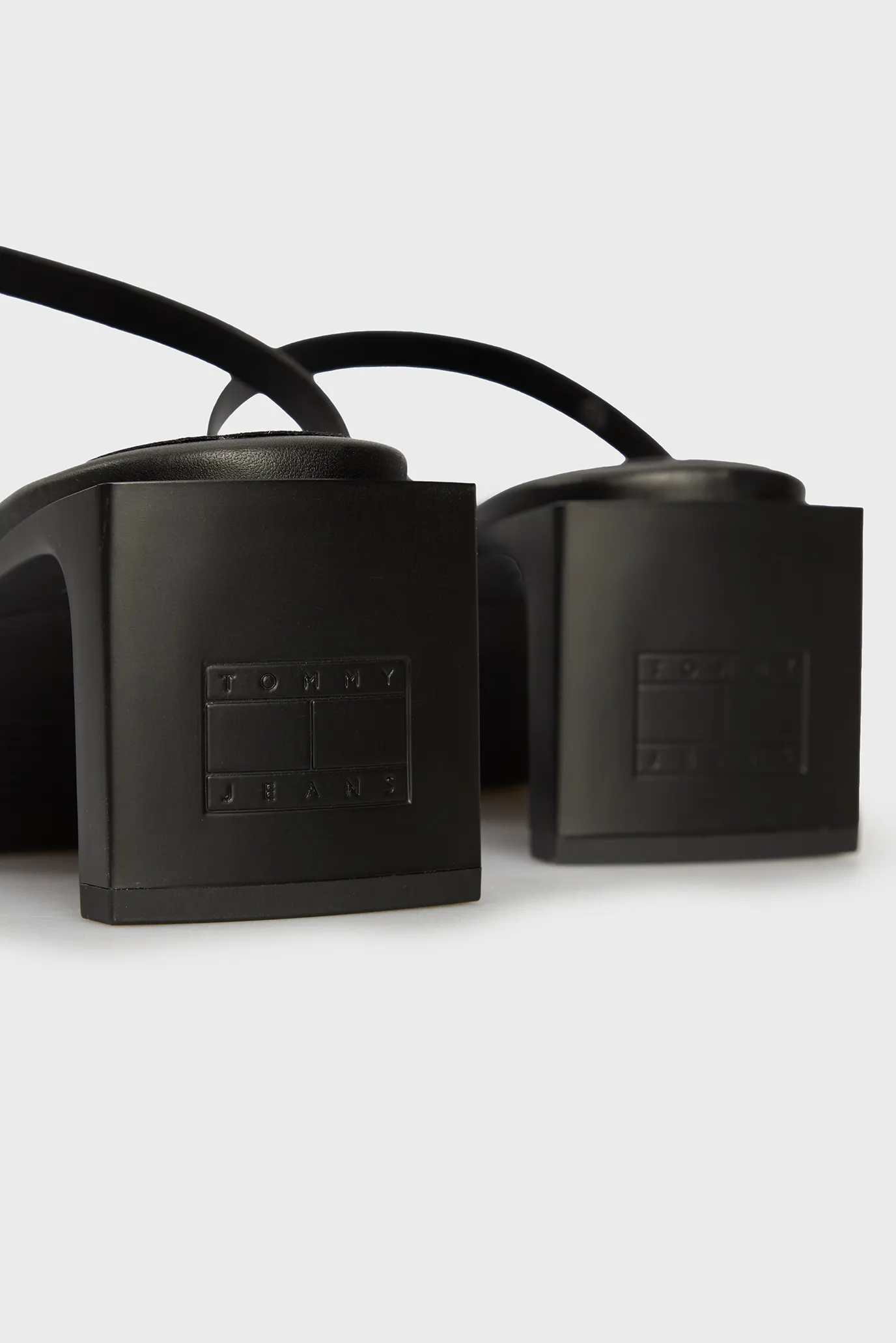 Жіночі чорні шкіряні мюлі THE SOHO SANDAL 2