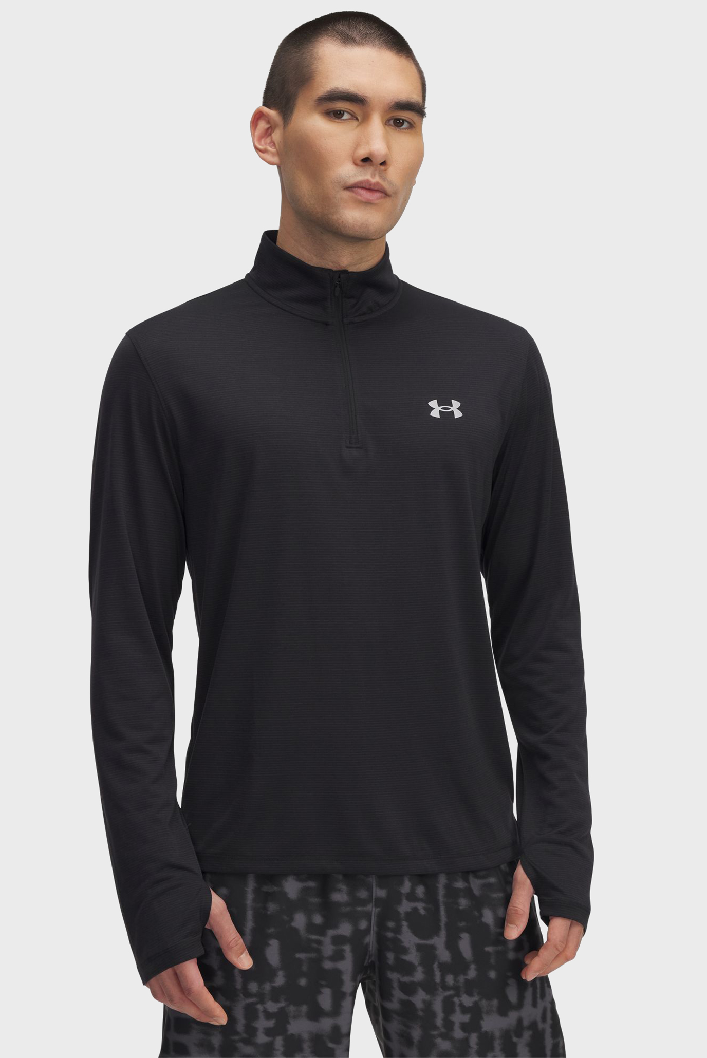 Мужской черный лонгслив UA LAUNCH 1/4 ZIP-BLK Черный L Under Armour 6005542-001 Мужской черный лонгслив UA LAUNCH 1/4 ZIP-BLK Черный L Under Armour 6005542-001