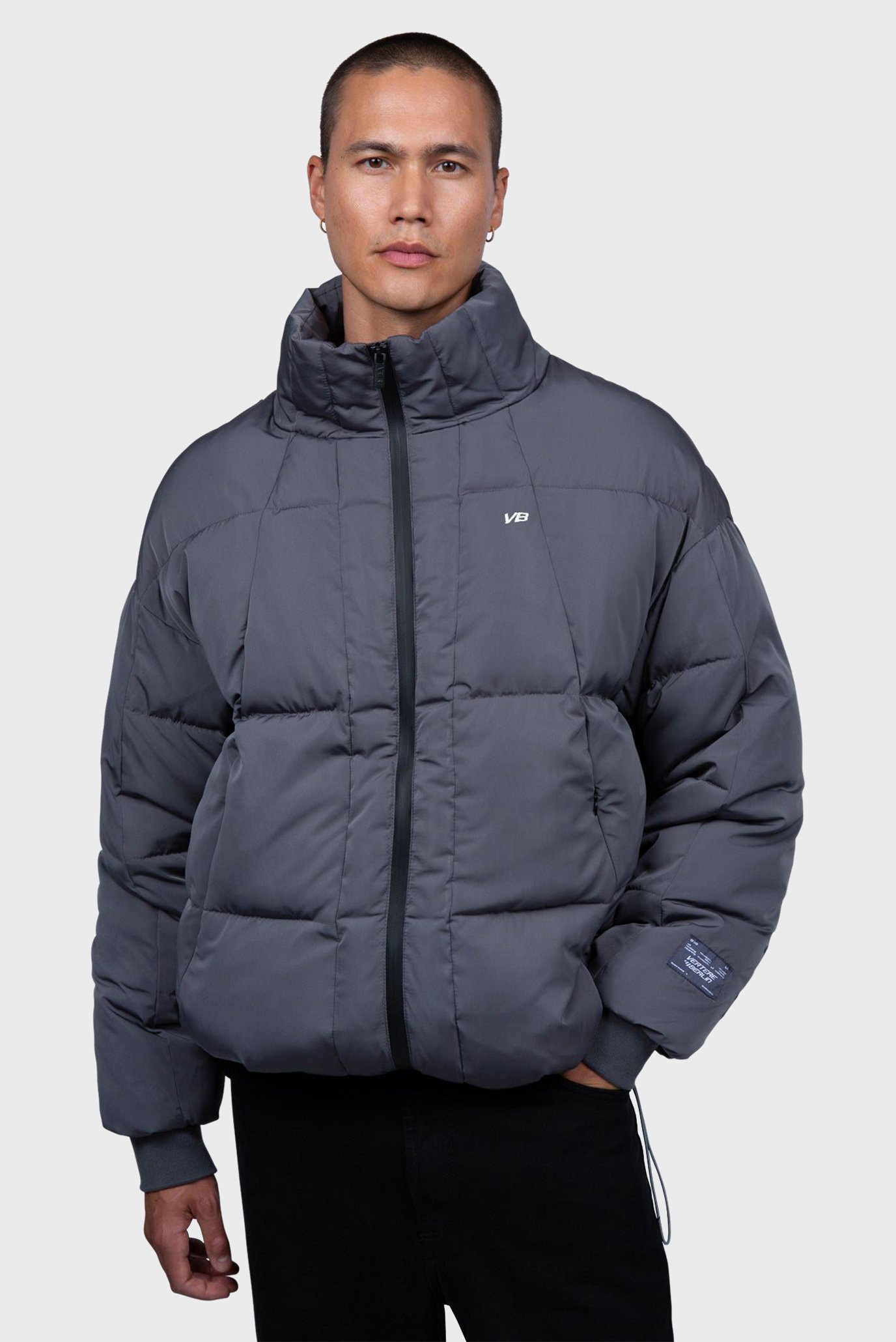 Мужская серая куртка MOTION PUFFER 1