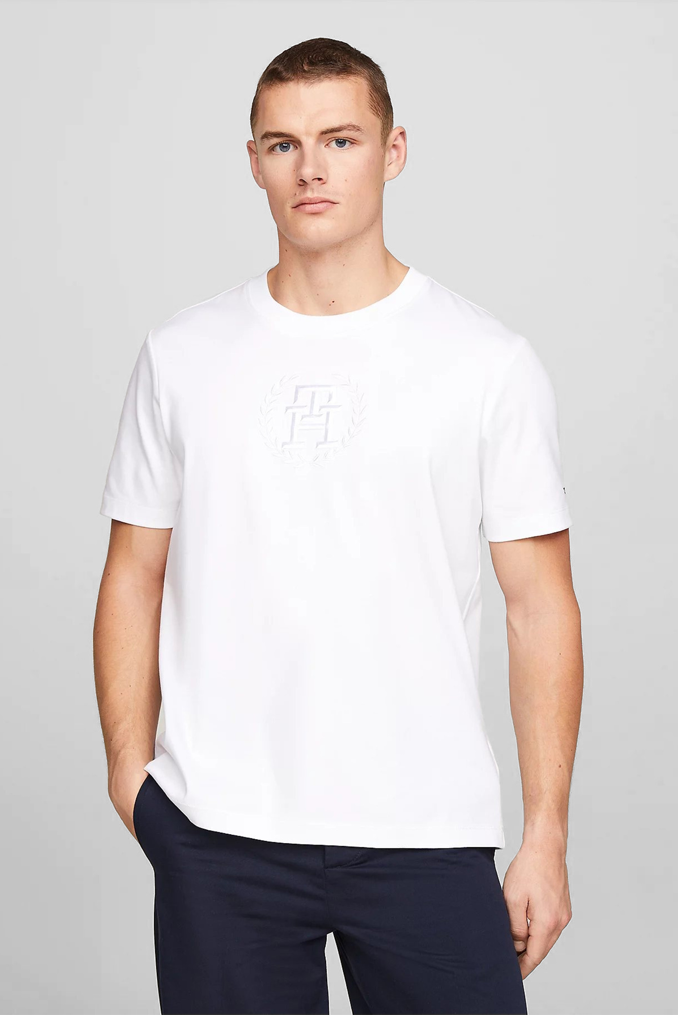 Мужская белая футболка TONAL LAUREL EMBRO TEE 1