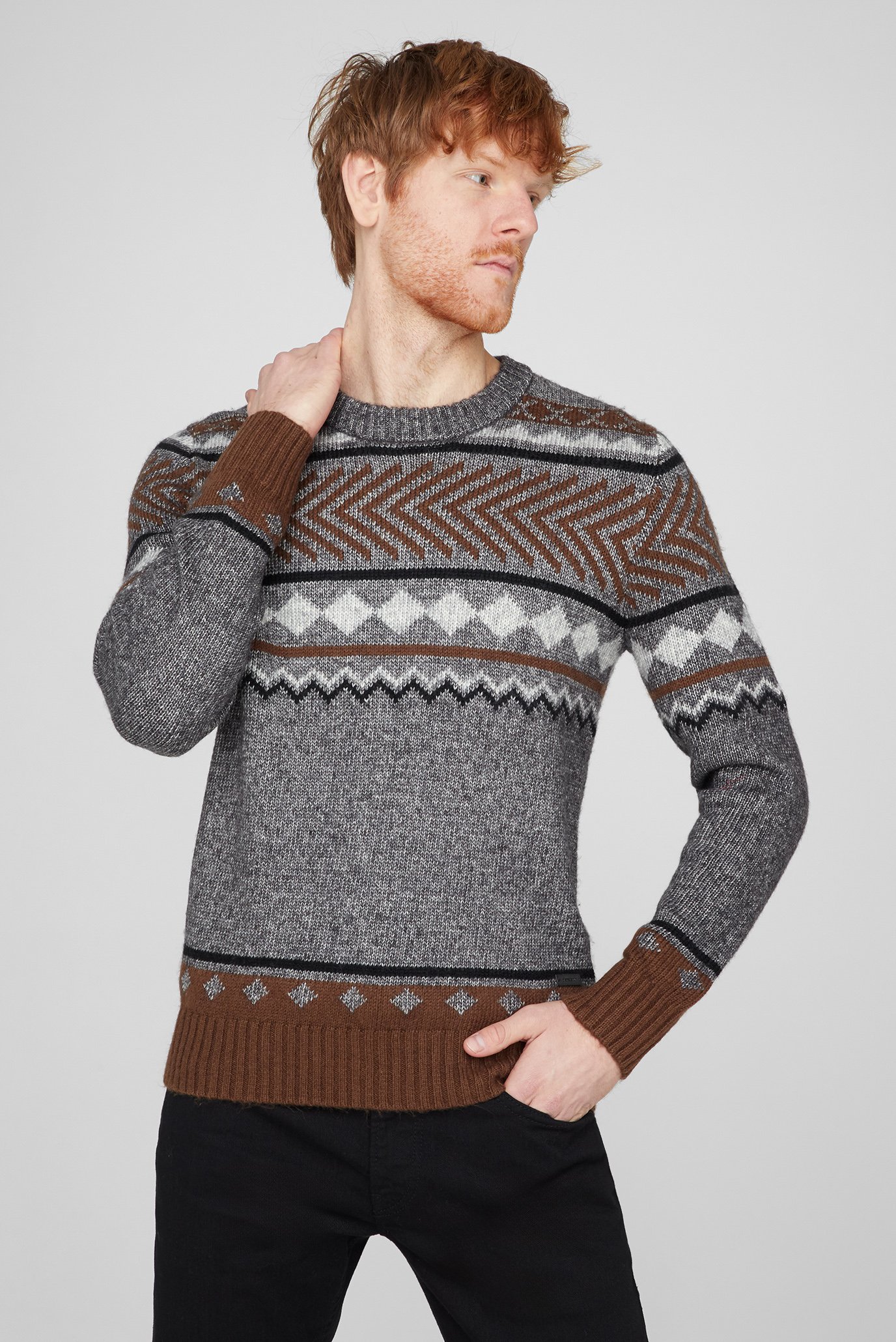 Чоловічий сірий светр з візерунком 1