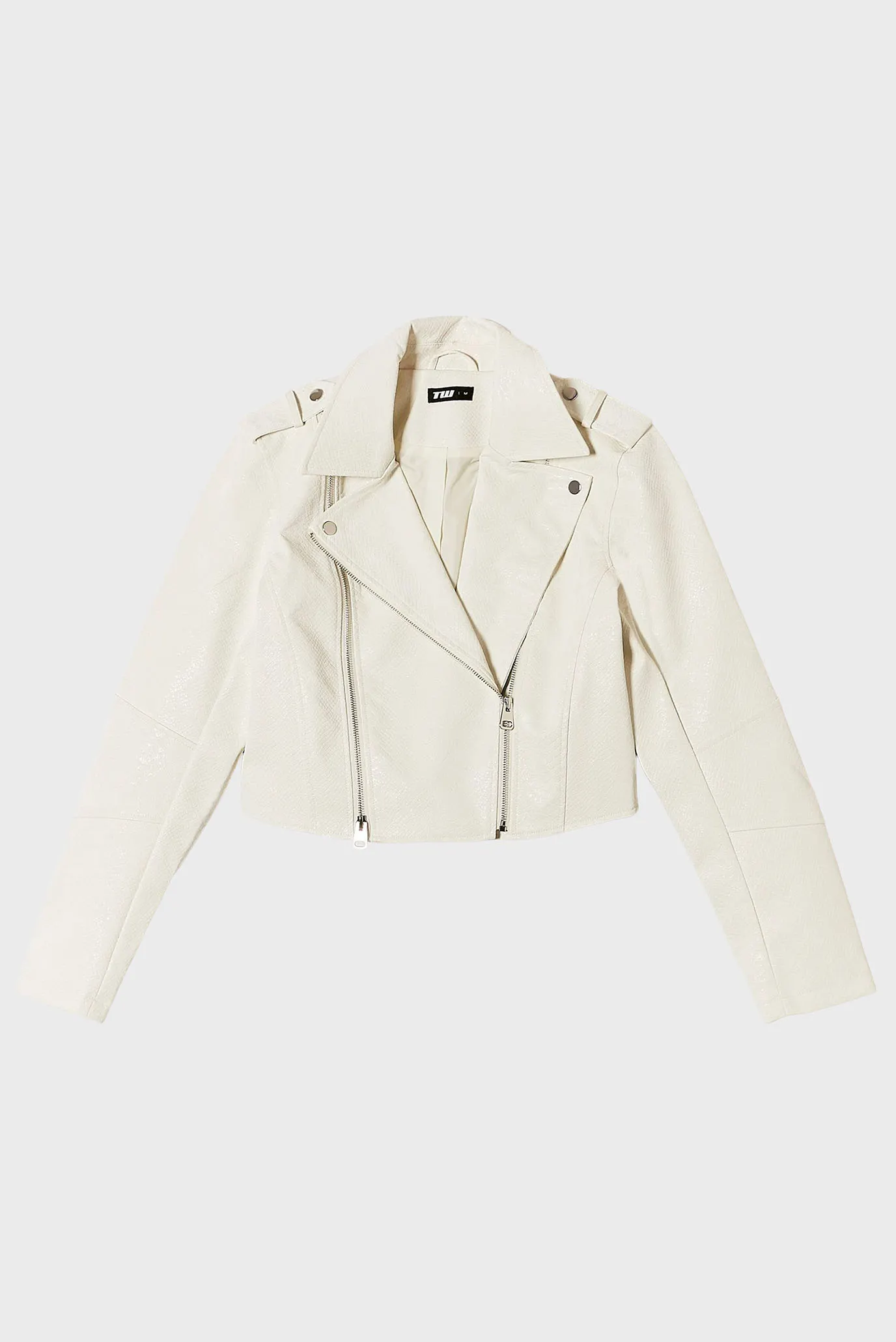 Жіноча біла косуха 4