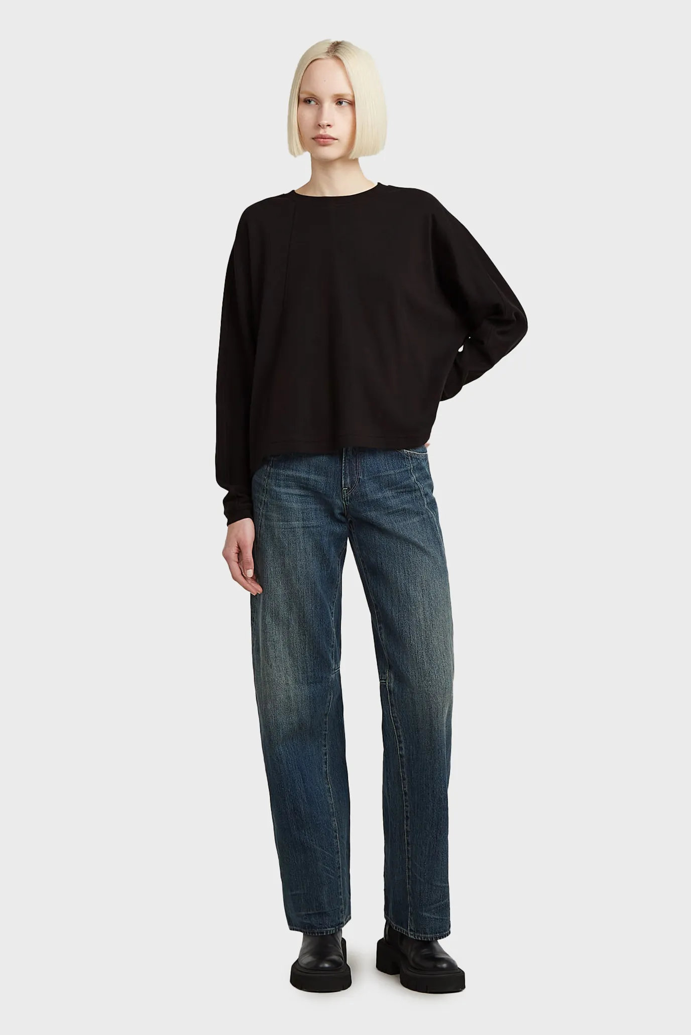 Женский черный лонгслив A line oversized 2