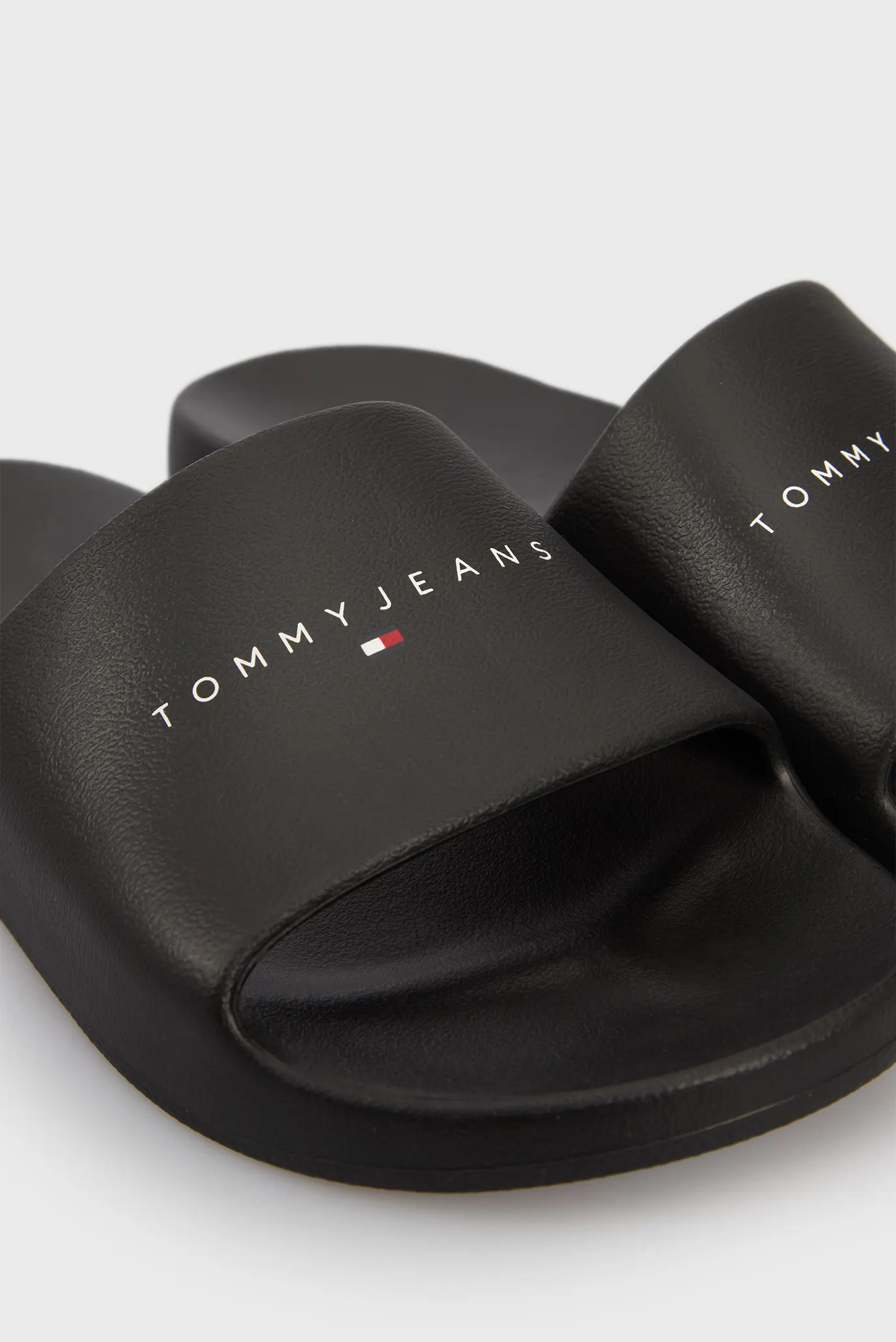 Чоловічі чорні слайдери BASIC 2