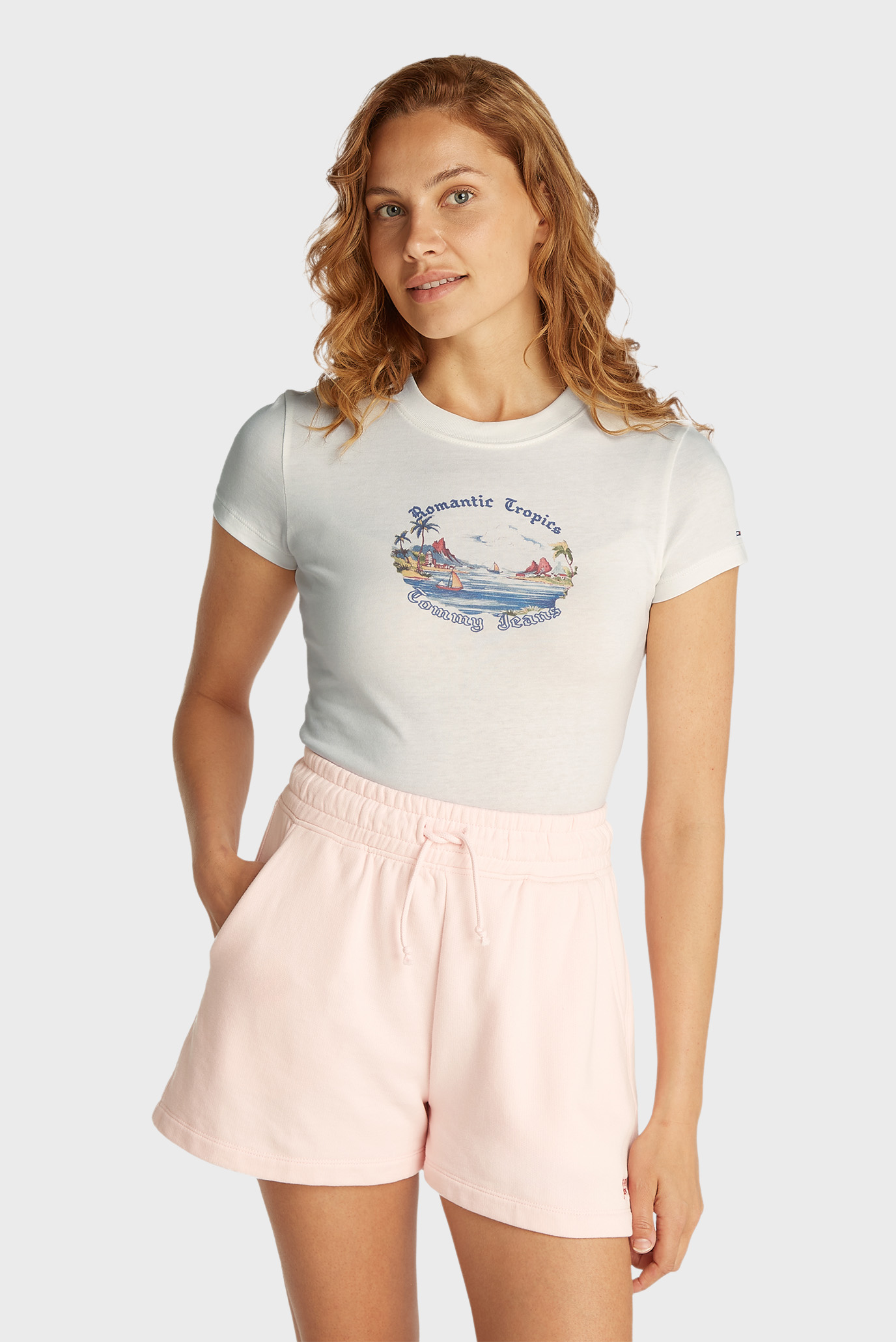 Женская белая футболка SLIM ROMANCE TROPICS Белый XS Tommy Jeans DW0DW21342 Женская белая футболка SLIM ROMANCE TROPICS Белый XS Tommy Jeans DW0DW21342