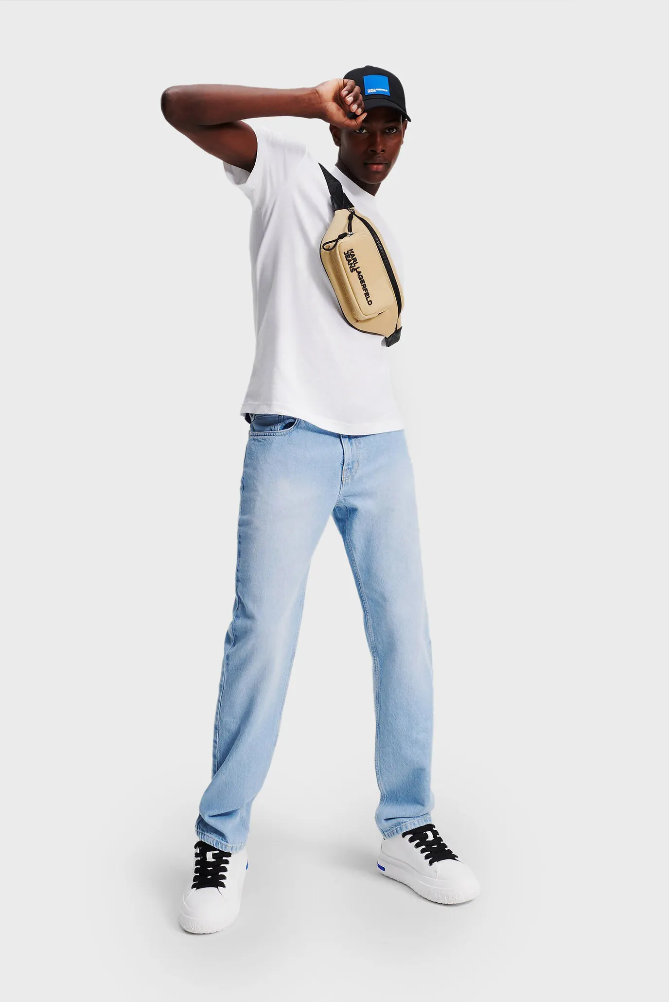 Мужские голубые джинсы 3