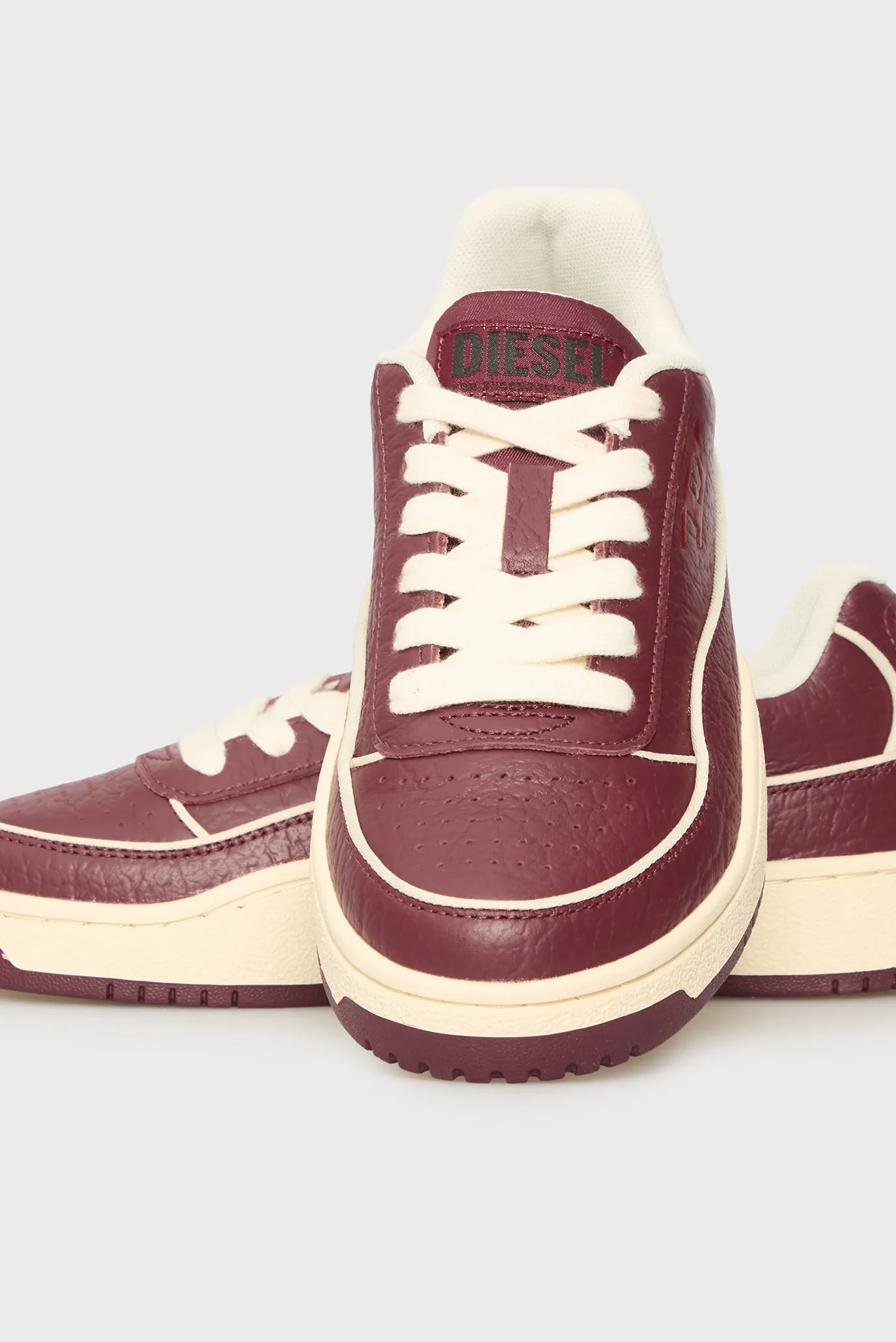 Жіночі бордові шкіряні снікерси TRACKER-D 2