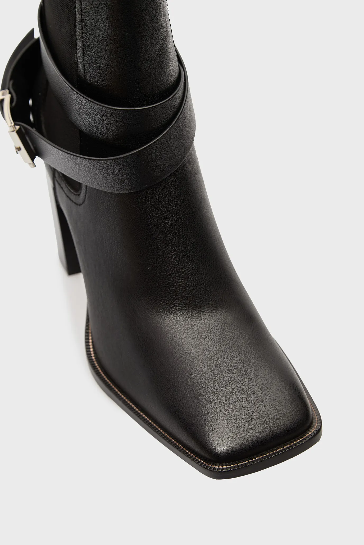 Женские черные кожаные ботильоны Christelle 4