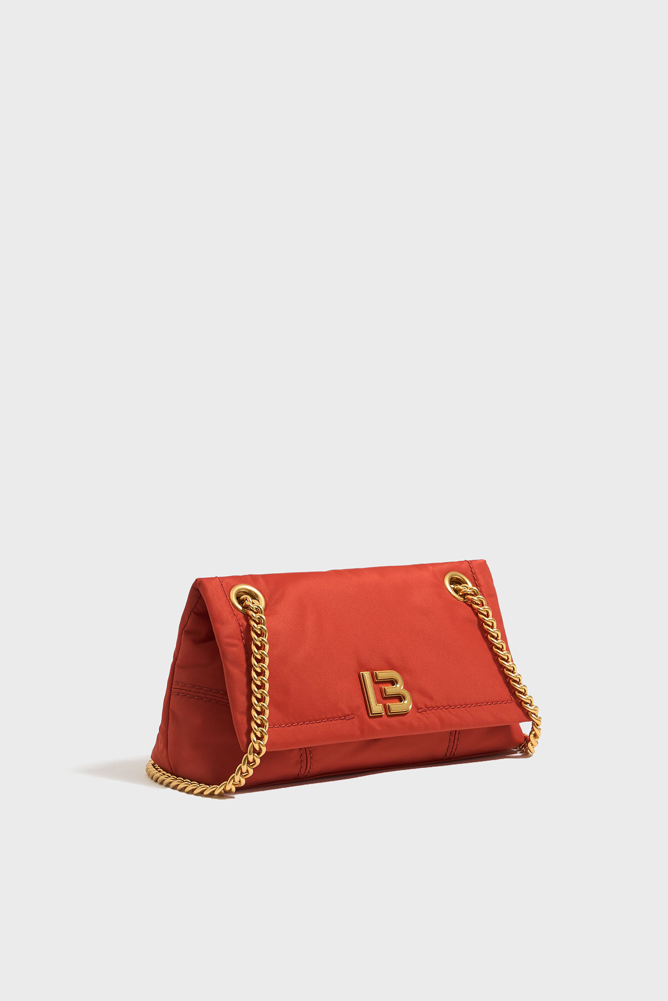 Женская красная сумка 1
