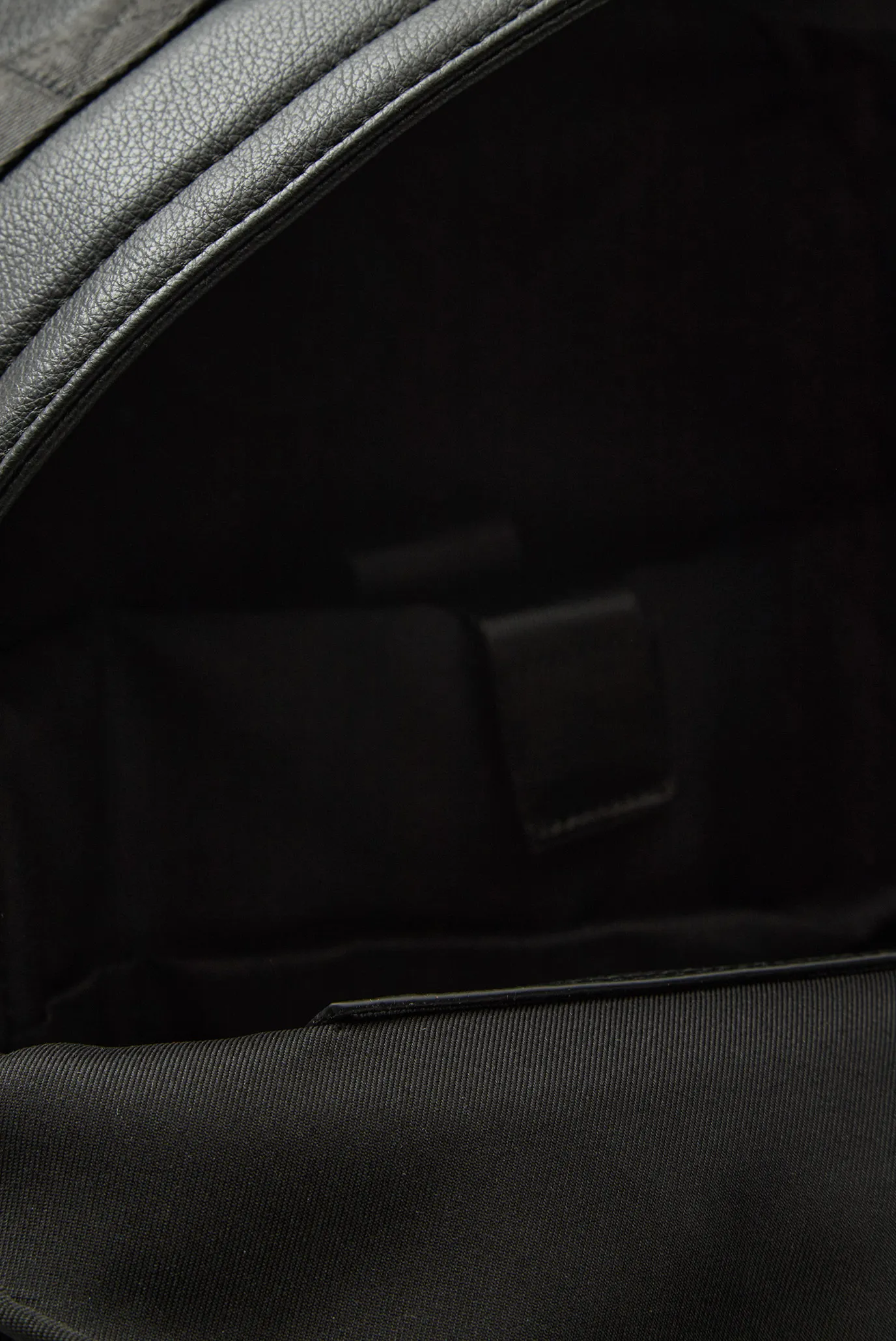 Чоловічий чорний рюкзак 5