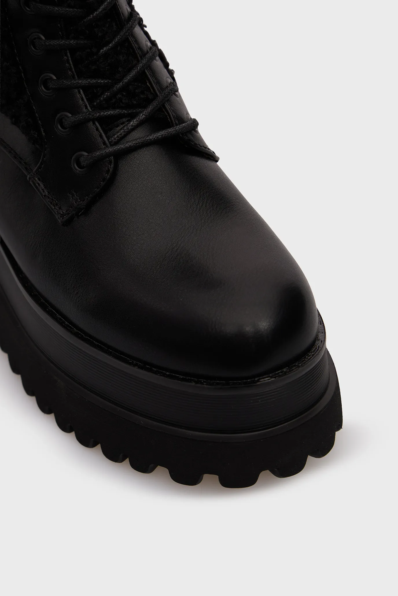 Жіночі чорні черевики 4