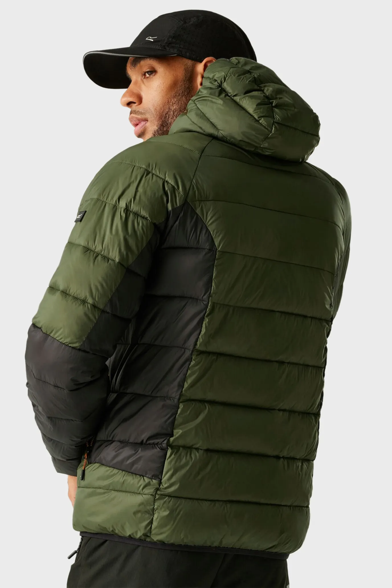 Мужская темно-зеленая куртка 3