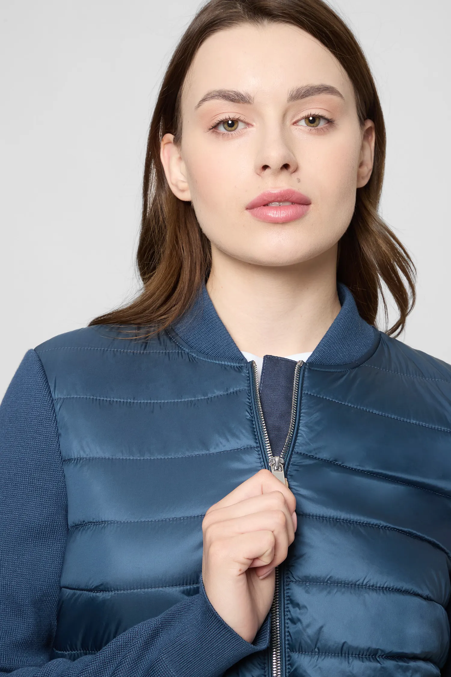 Жіночий темно-синій бомбер 4