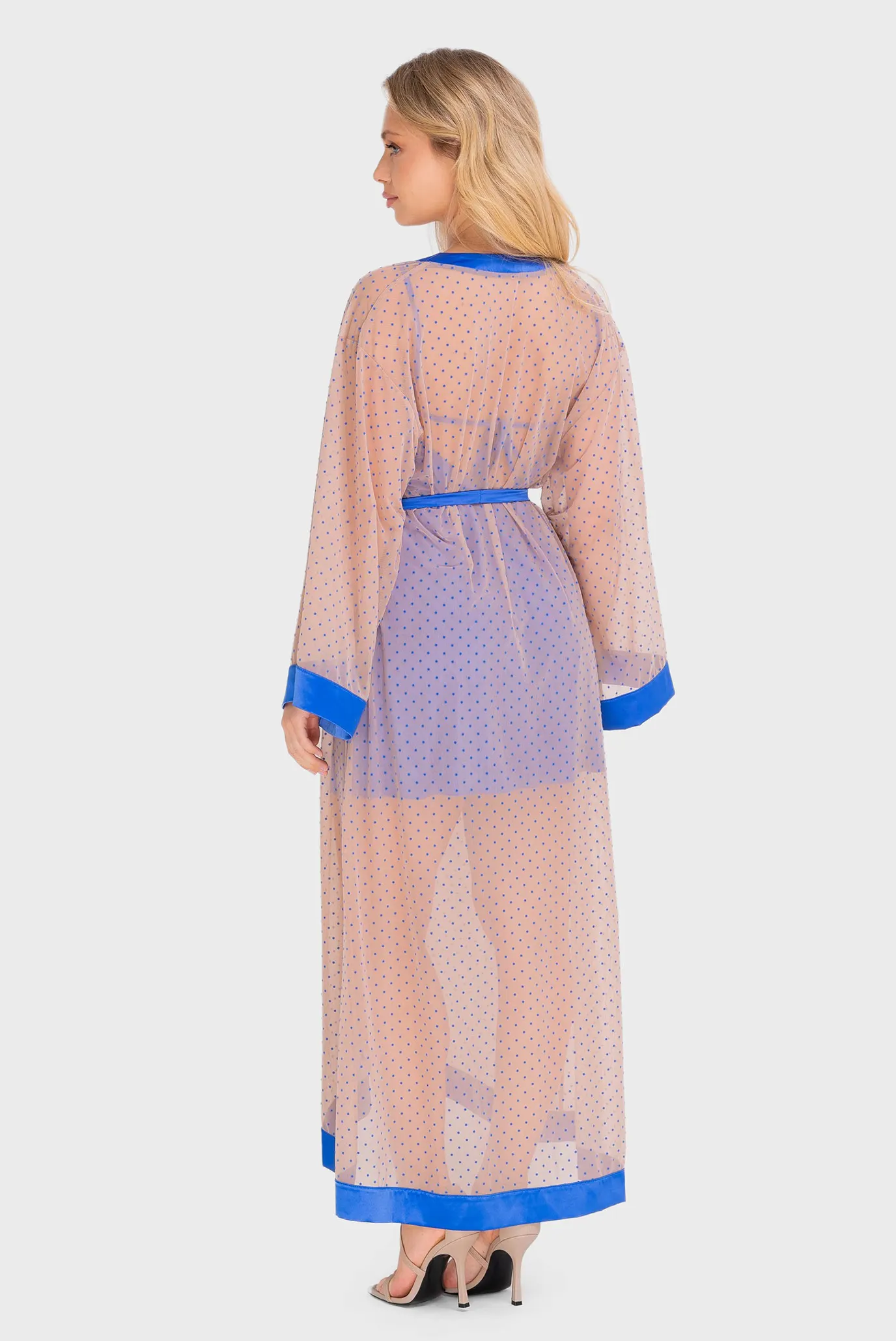 Женский бежевый пеньюар в горошек 2