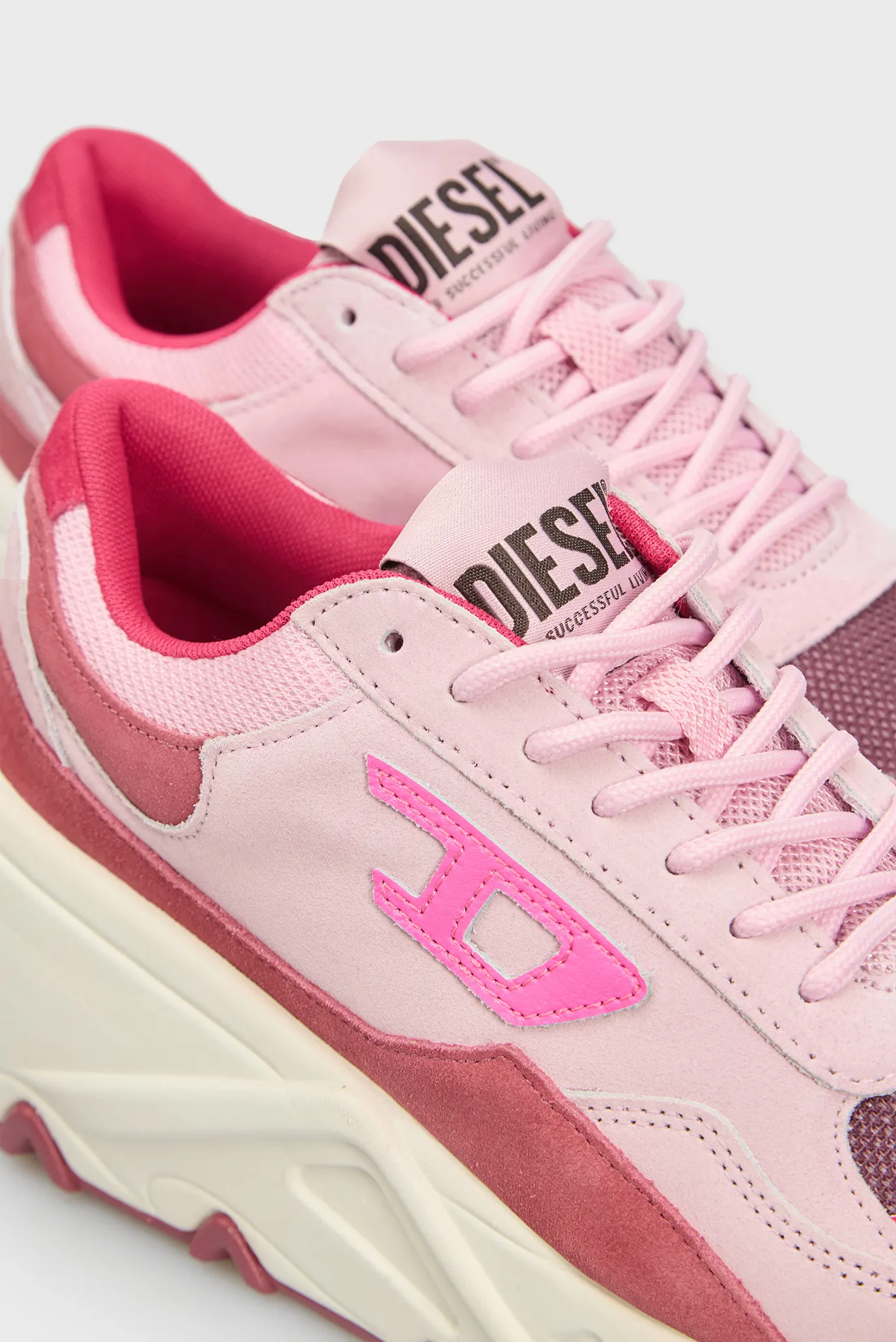 Жіночі рожеві замшеві кросівки SAVANNAH 2